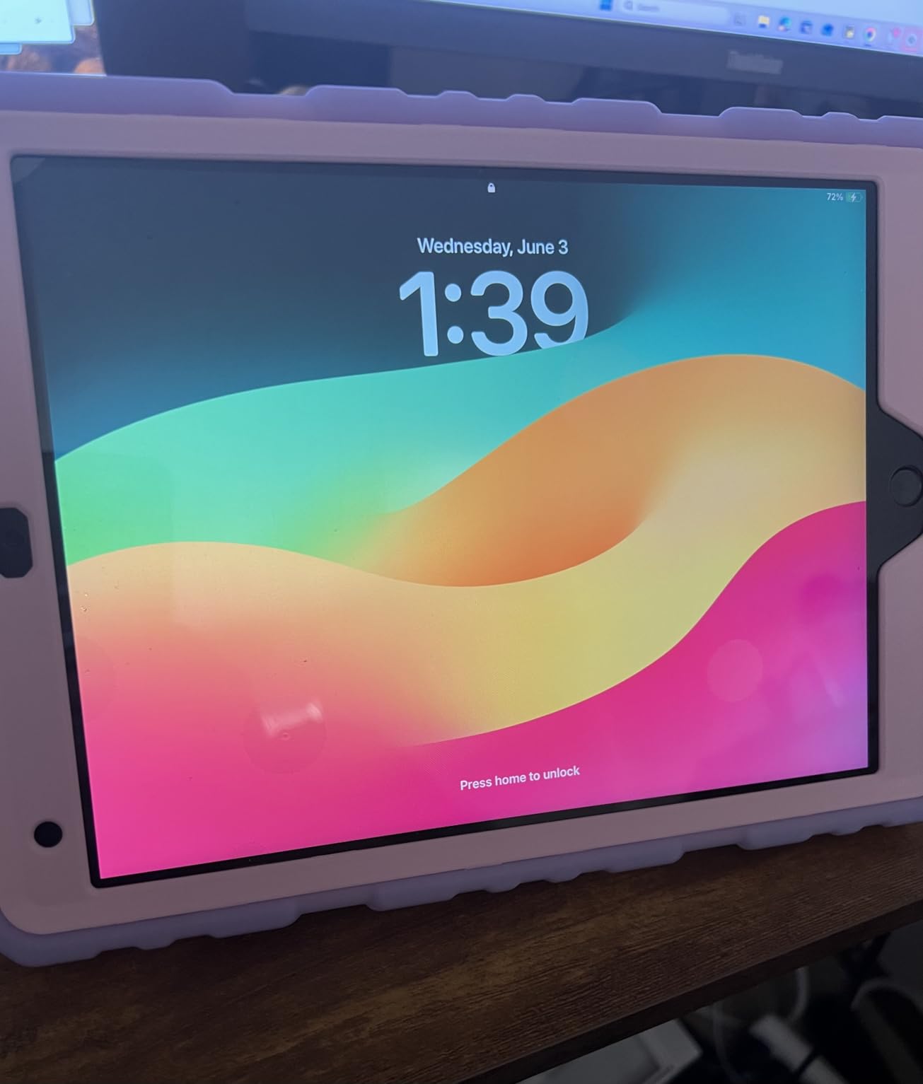 Apple 2021 iPad (10.2 inch, Wi-Fi, 64GB) - Silver (Renewed Premium) customer photo 1