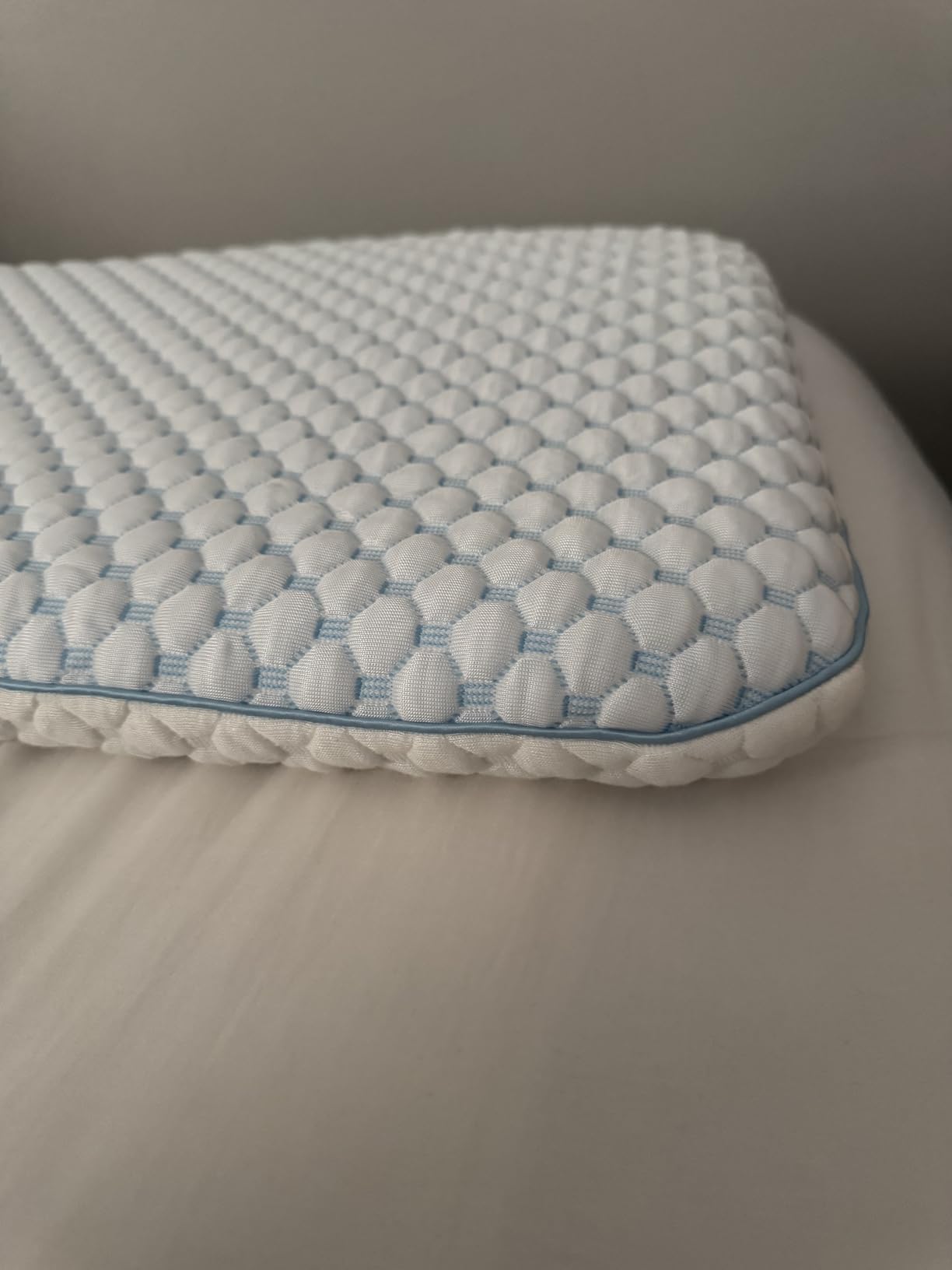 Thin Pillow for Sleeping, Cooling Gel Flat Pillow for Stomach and Back Sleepers, Ultra Slim Stomach Sleeping Pillows for Shoulder Neck Pain Relief, Low Profile Memory Foam Pillows 2.25-inches customer photo 2
