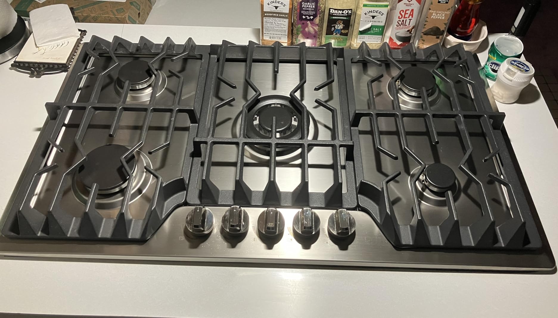 TOPWISH 36 Inch Gas Cooktop, Propane Stove Top with 5 ITALY SABAF Sealed Burners 41,800BTU, NG/LPG Convertible Built-in Stainless Steel Stovetop with Thermocouple Protection customer photo 1