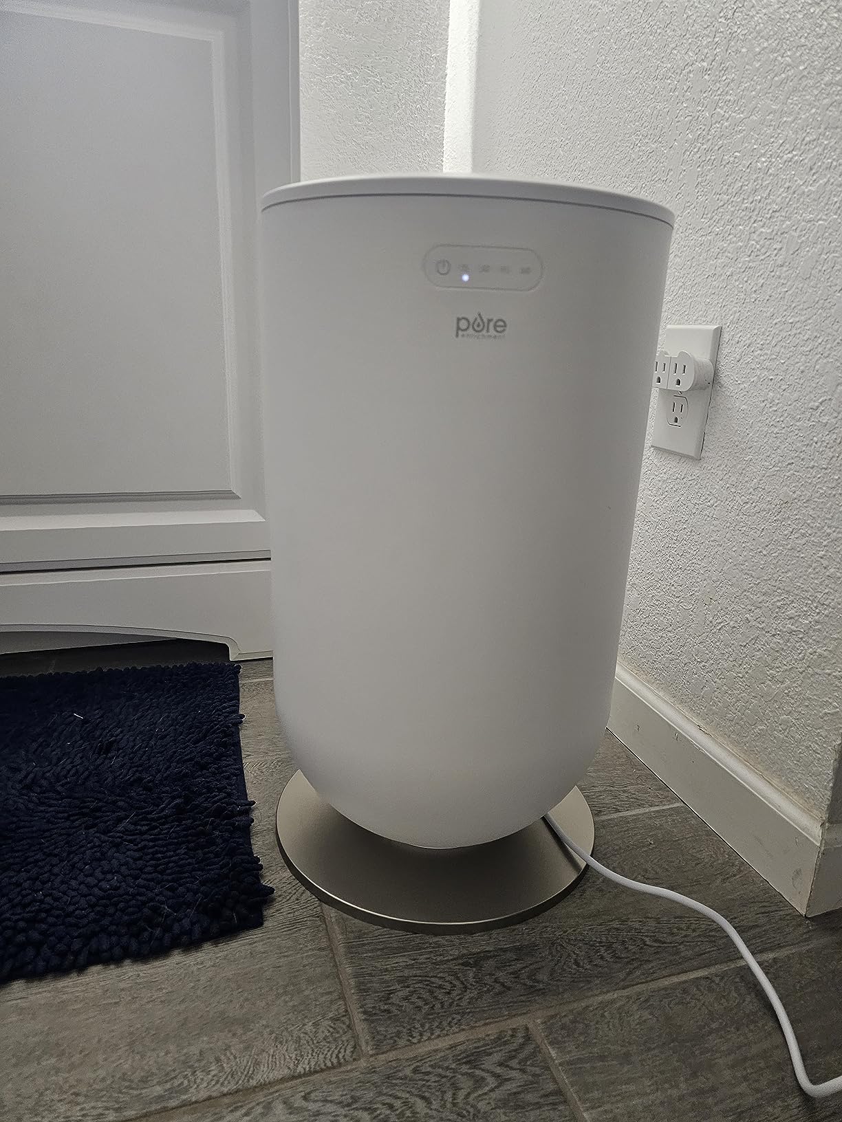 Pure Enrichment PureBliss Luxury Towel Warmer - Extra Large 20L Heats Towels, Robes, Blankets, or Clothing - Modern Bucket Design, 4 Heat Timer Settings & Auto Shut-Off (White & Brushed Silver) customer photo 1