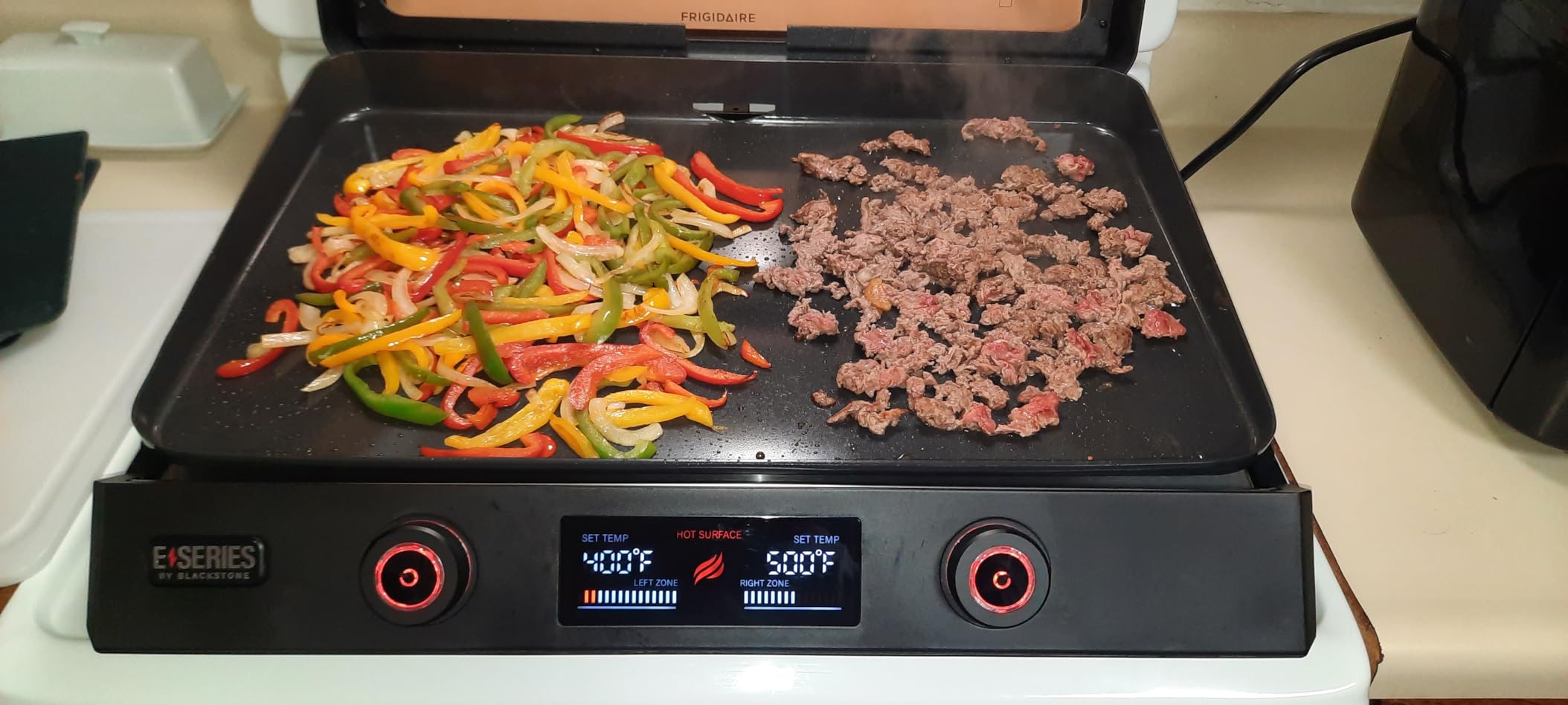 Blackstone 22 Inch Electric Griddle Nonstick with Lid, 8001 E-Series Tabletop Large Griddle with Accessories For Indoor and Outdoor Use customer photo 2