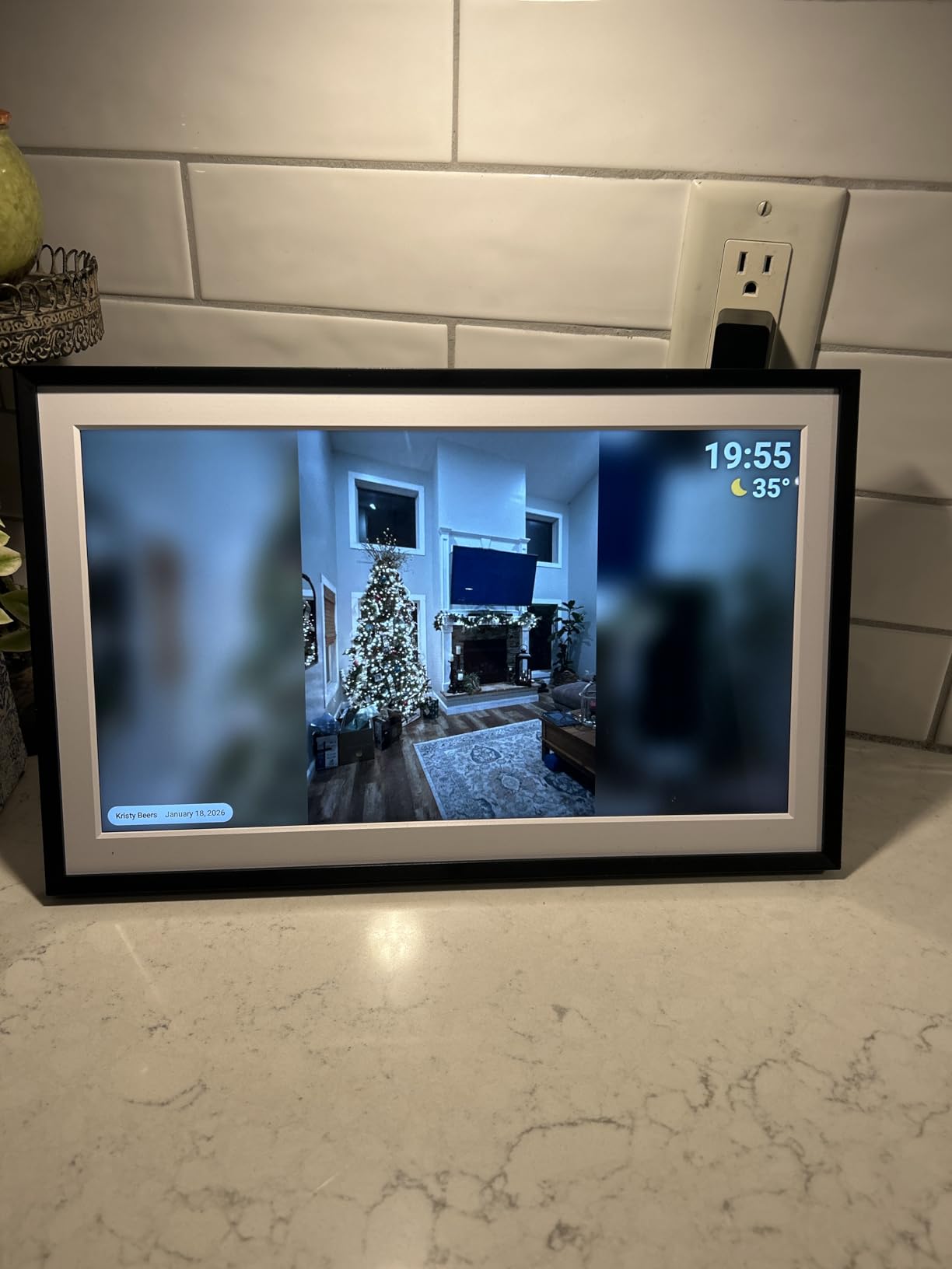 Skyrhyme 15.6'' Digital Picture Frame with 1920x1080 IPS Touch Screen, 32GB Frameo WiFi Digital Photo Frame, Share Photos/Videos and Send Best Wishes via Free App customer photo 2