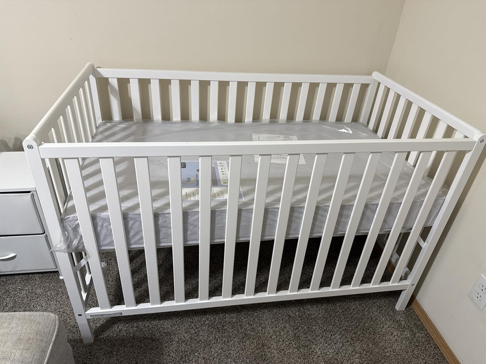 Delta Children Heartland 4-in-1 Convertible Crib - Greenguard Gold Certified, Natural customer photo 2