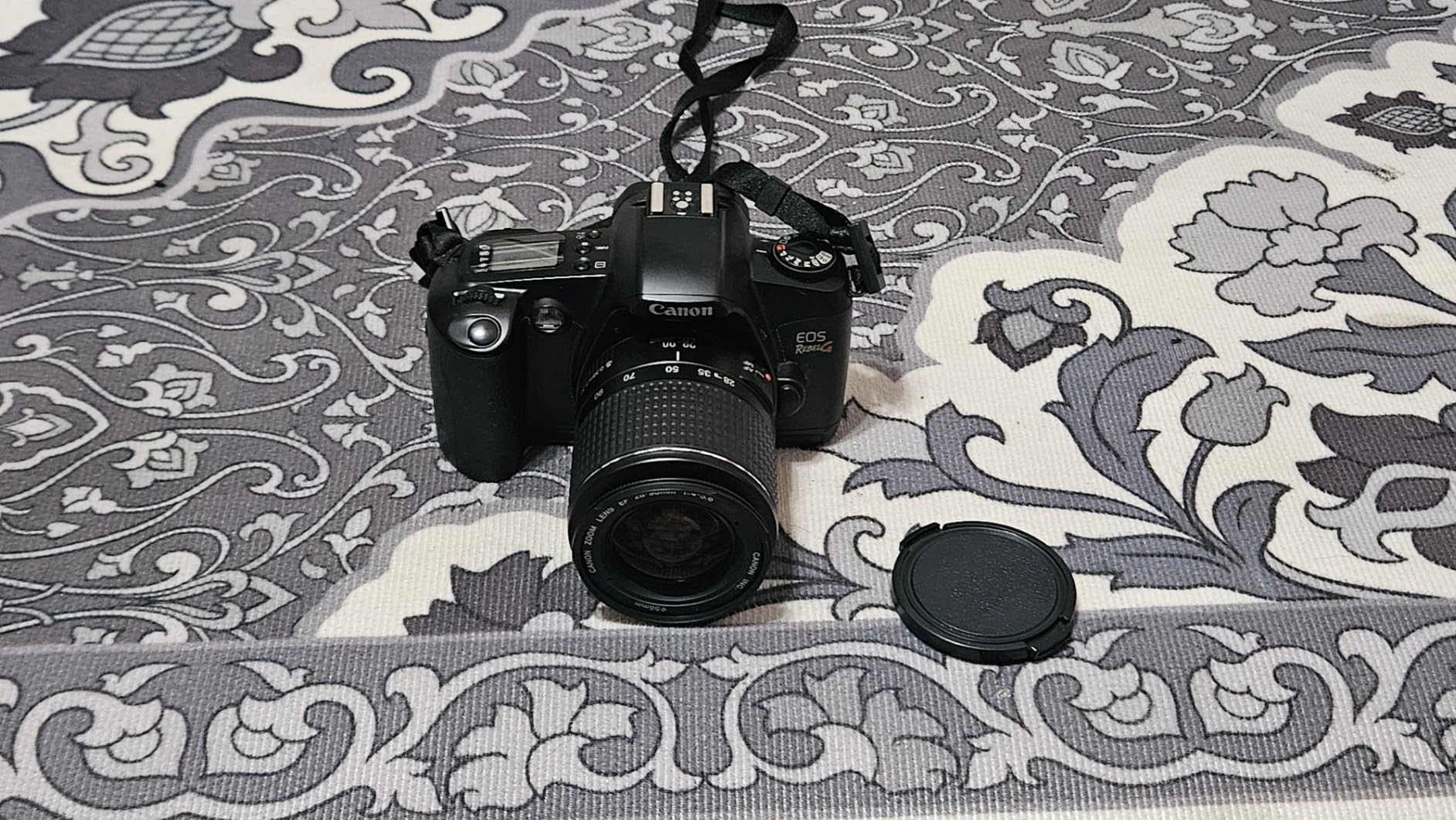 Canon EOS Rebel G 35MM SLR Film SLR Camera Kit with Auto Focusing AF Zoom Lens, Uses Canon EF Mount Lenses (Renewed) customer photo 1