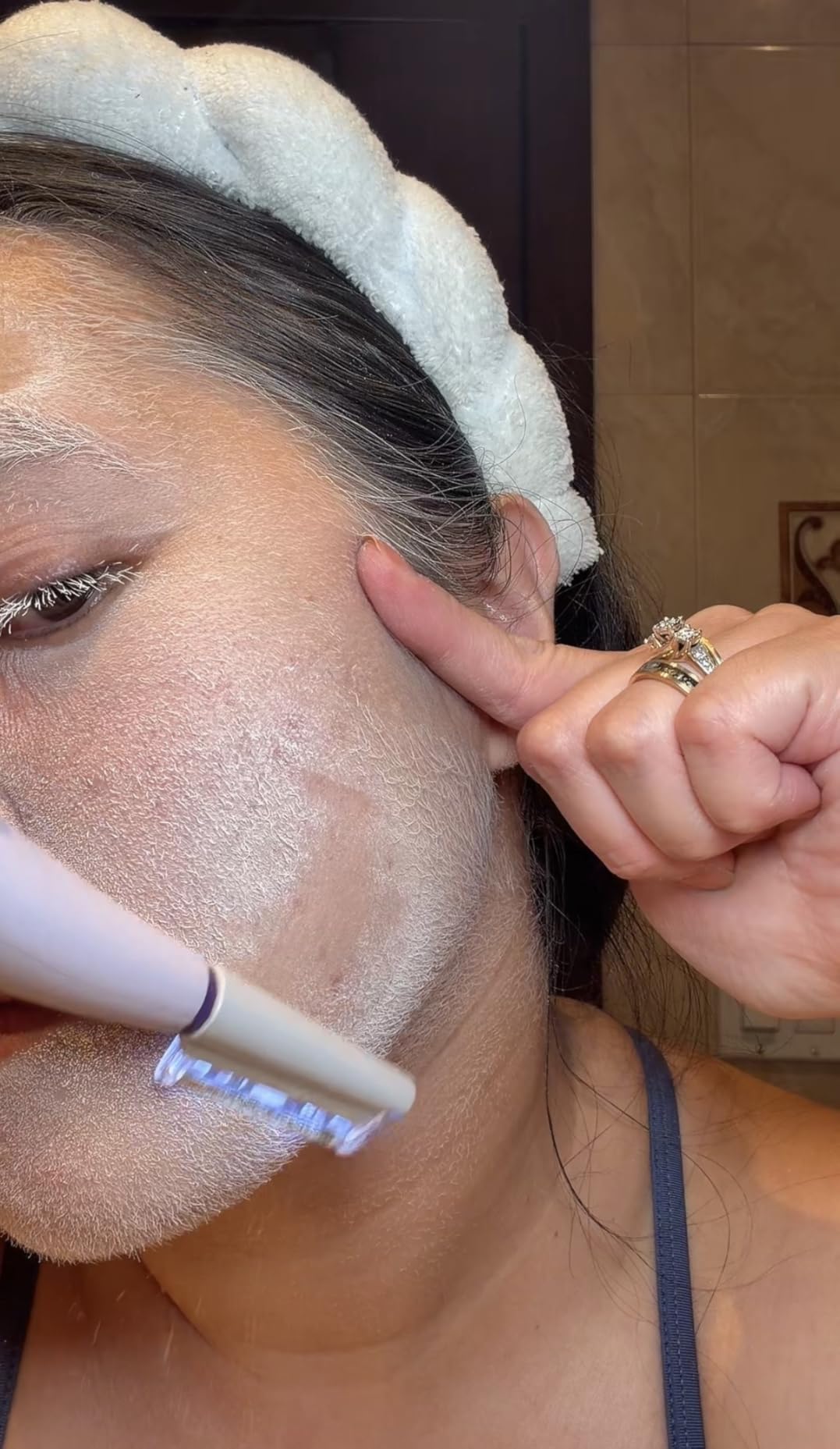 Michael Todd Beauty Sonicsmooth Dermaplane Razor for Women Face + Eyebrow trimmer Dermaplaning System - Peach Fuzz Remover - 8 Weeks of Dermaplaning Blades customer photo 2