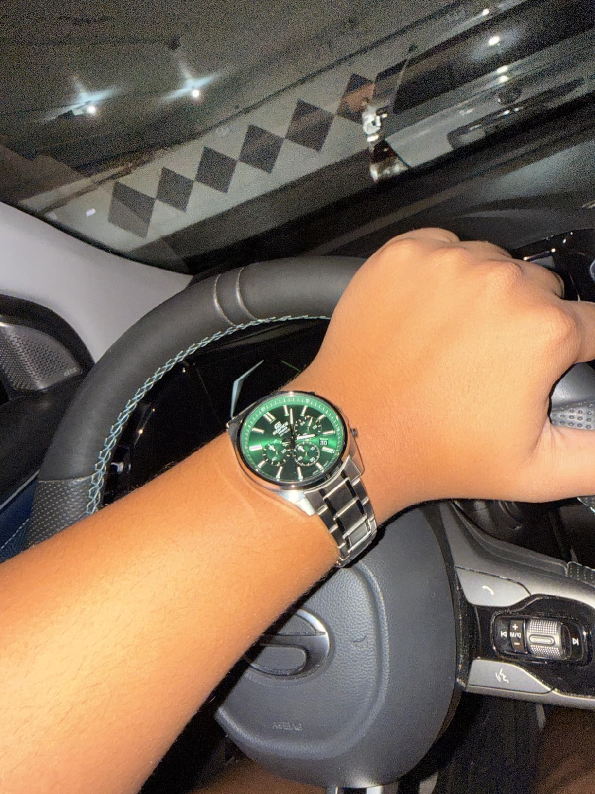 Casio Edifice Chronograph Date Indicator Watch EFV650D customer photo 1
