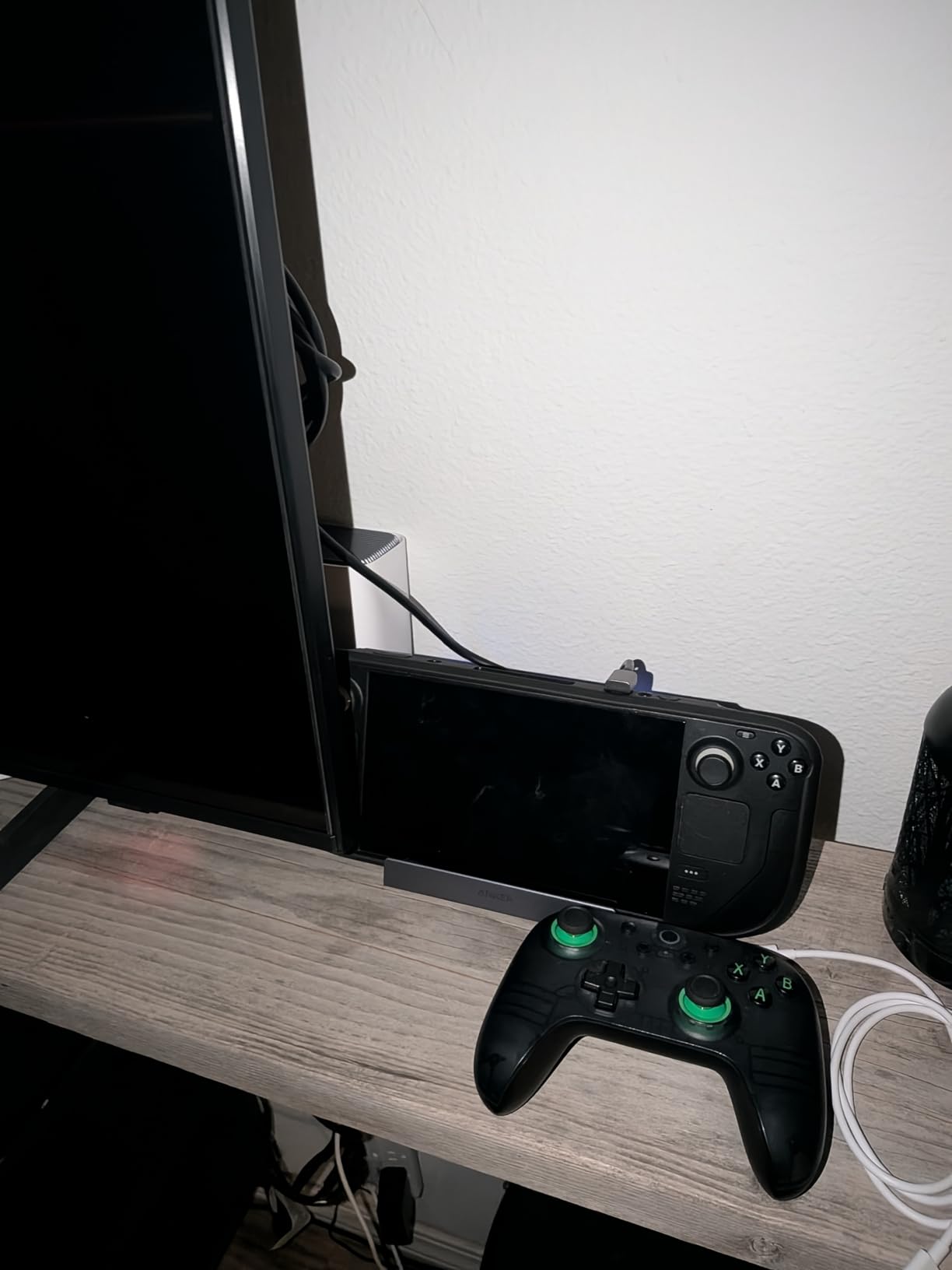 Anker Steam Deck Dock, Docking Station for Steam Deck (OLED)/ROG Ally/Legion Go, 6-in-1 USB C Hub with HDMI 4K@60Hz, 1Gbps Ethernet, 2 USB-A and 1 USB-C Port, 90W Fast Charging (Not for Rog Ally X) customer photo 2