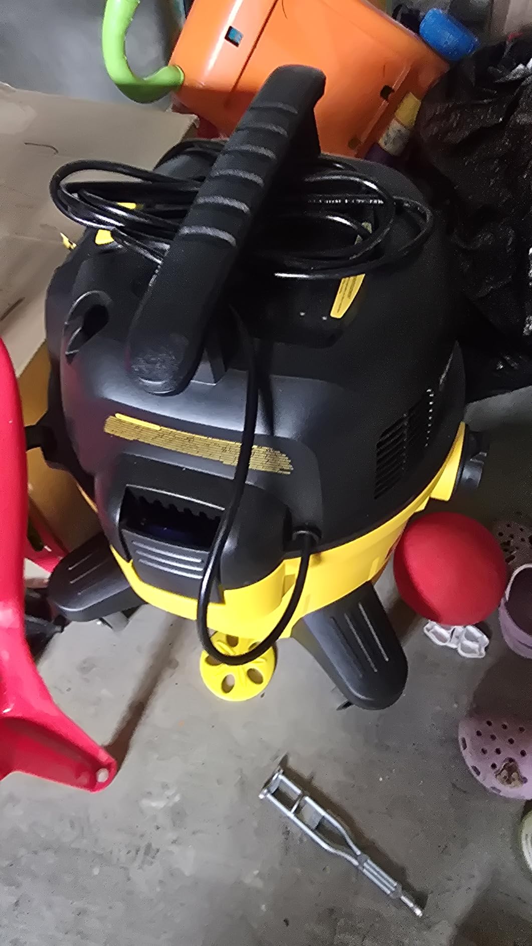 DEWALT STEALTHSONIC Wet Dry Shop Vac 6 Gallon, Shop Vacuum Wet and Dry 5 HP, Ultra Quiet Shopvac with Powerful Suction, Wet Dry Vacuum Cleaner for Home, Garage, Workshop, Jobsite, DXV06P-QT customer photo 1