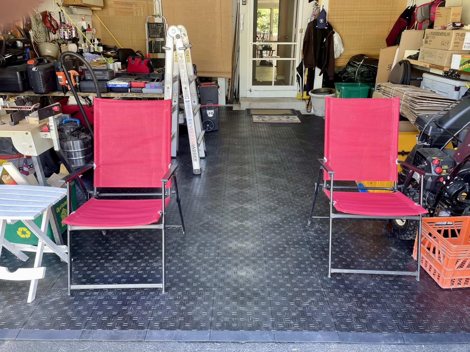 VEVOR Garage Floor Tiles 12 x 12 x 0.53 inch, Interlocking Design Ease of Installation Double-Sided Texture Non-Slip Sturdiness, for Garages, Basements, Repair Shops, Black, 50 Pack customer photo 2