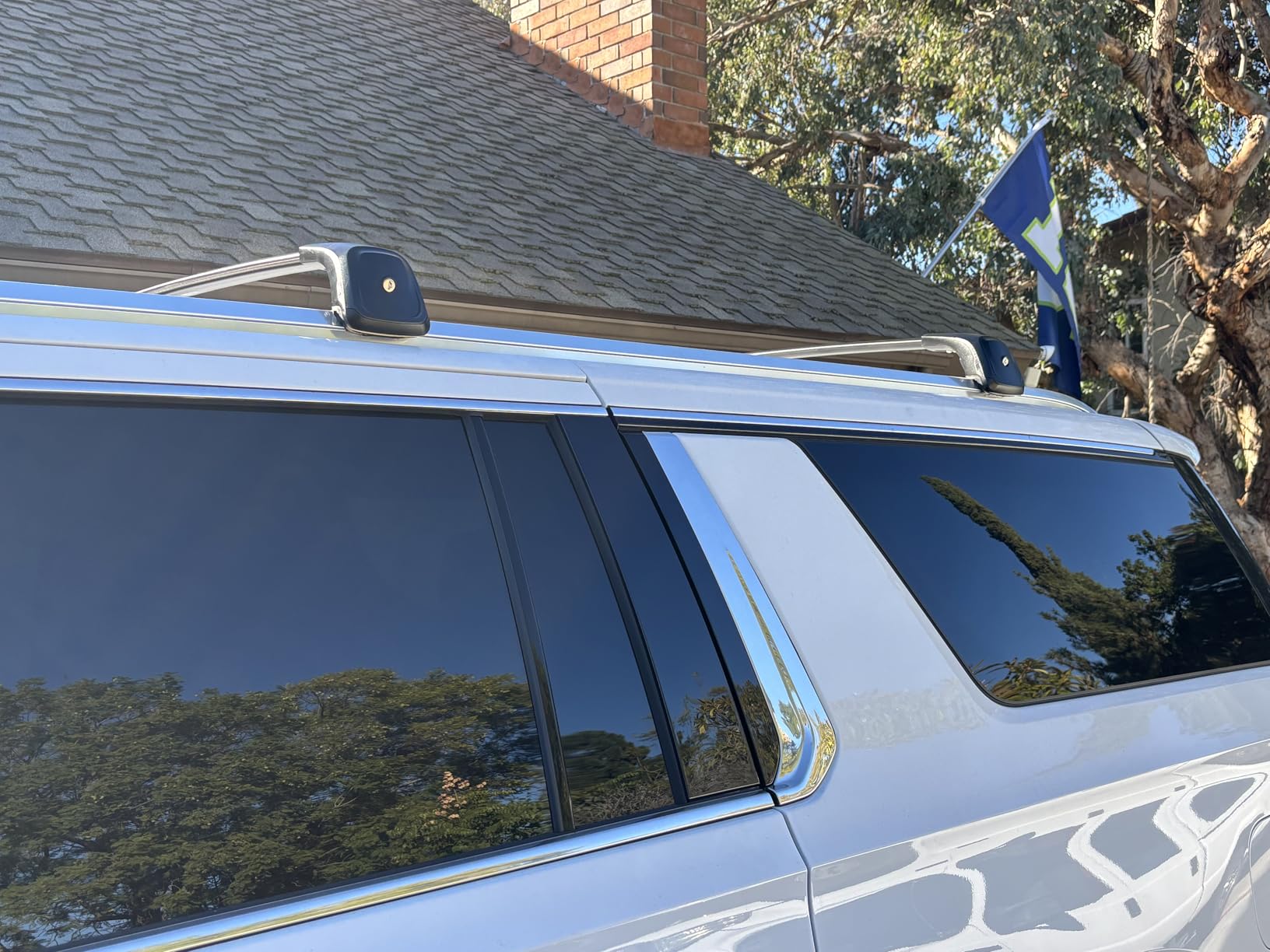 Wonderdriver Heavy Duty 350lb Roof Rack Cross Bars Compatible with Chevy Suburban & Tahoe 2021-2026 GMC Yukon XL, Cadillac Escalade ESV Lockable Aluminum Crossbar Carrier Luggage customer photo 2
