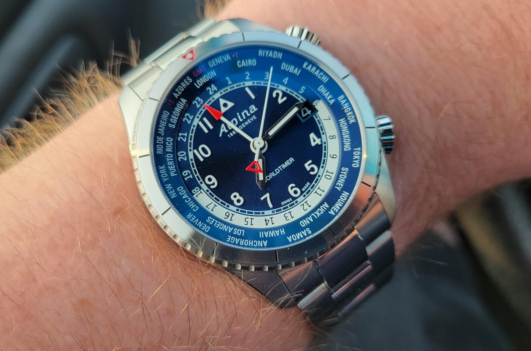 Alpina Men's Swiss Startimer Worldtimer Quartz Watch, Stainless Steel, GMT, Sapphire Crystal customer photo 1