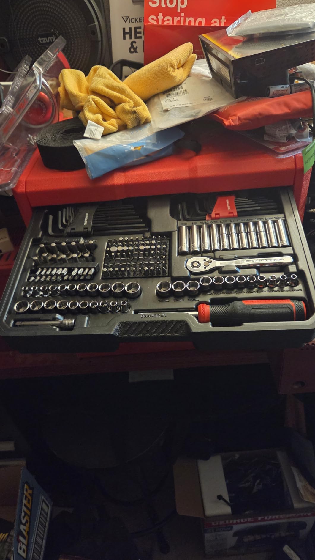 Mechanics Tool Set, 256-Piece Hand Tool and Socket Set with 72-tooth Low Profile Ratchet and 2-Drawer Tool Box (CMMT45256) customer photo 2