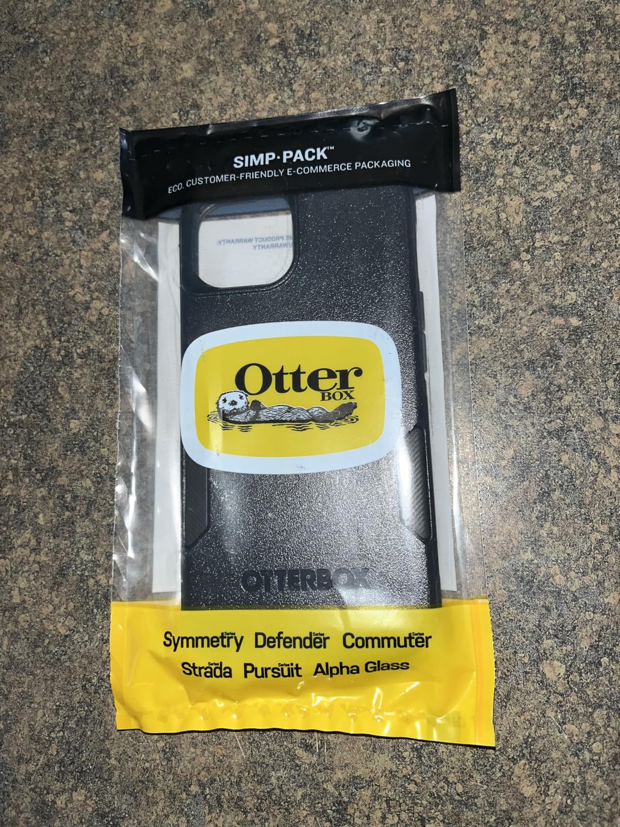 OtterBox iPhone 17e, iPhone 16e, iPhone 15, iPhone 14, and iPhone 13 Commuter Series Case - MagSafe Edition - Black, Slim & Tough, Pocket-Friendly, with Port Protection customer photo 2