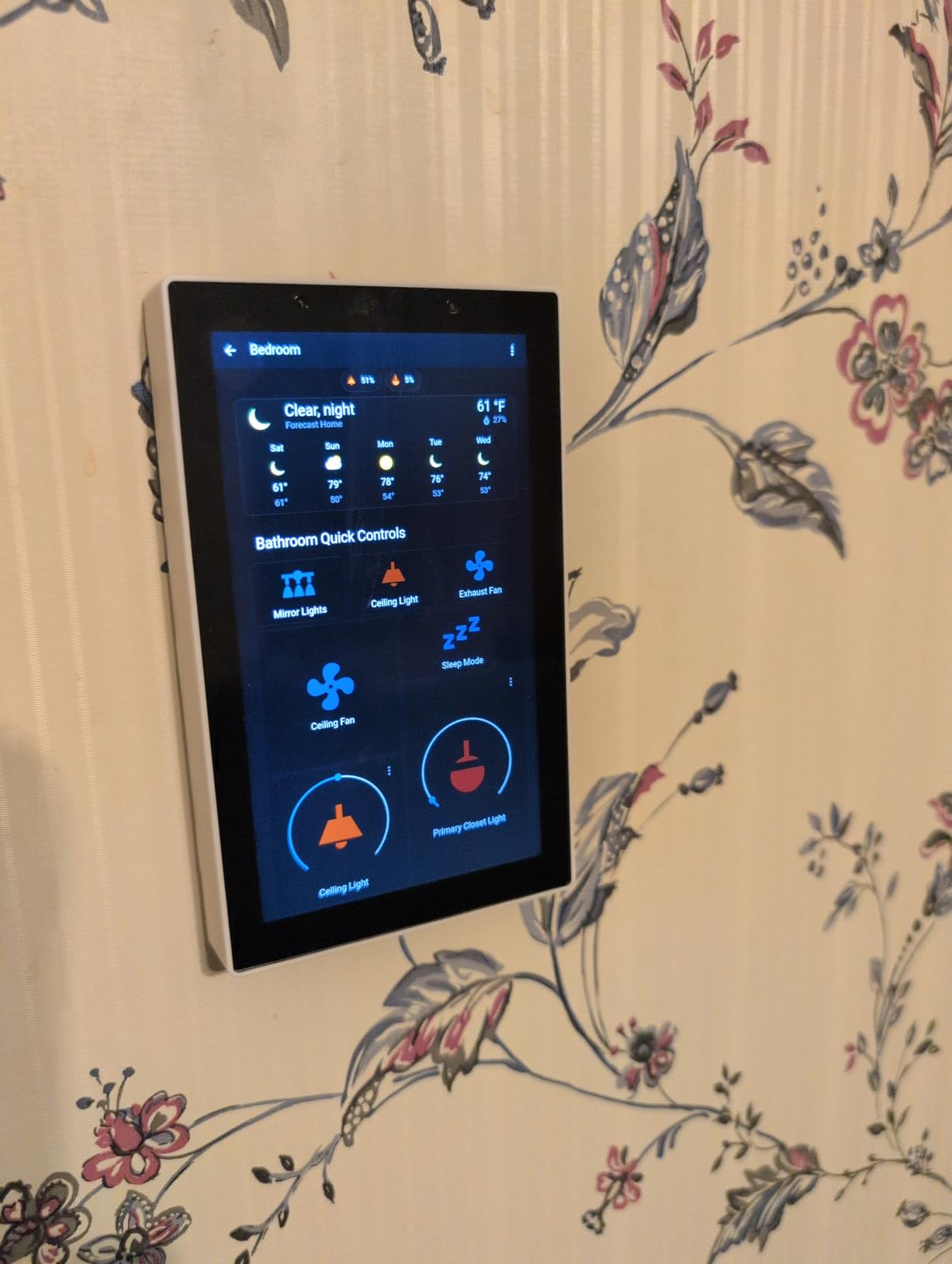 SONOFF NSPanel Pro 120 Smart Home Control Panel, Integrate Zigbee Gateway with Home Security, 4.7-inch large display with Monitoring energy use, Viewing cameras, Thermostat, Browsing the web(White) customer photo 1