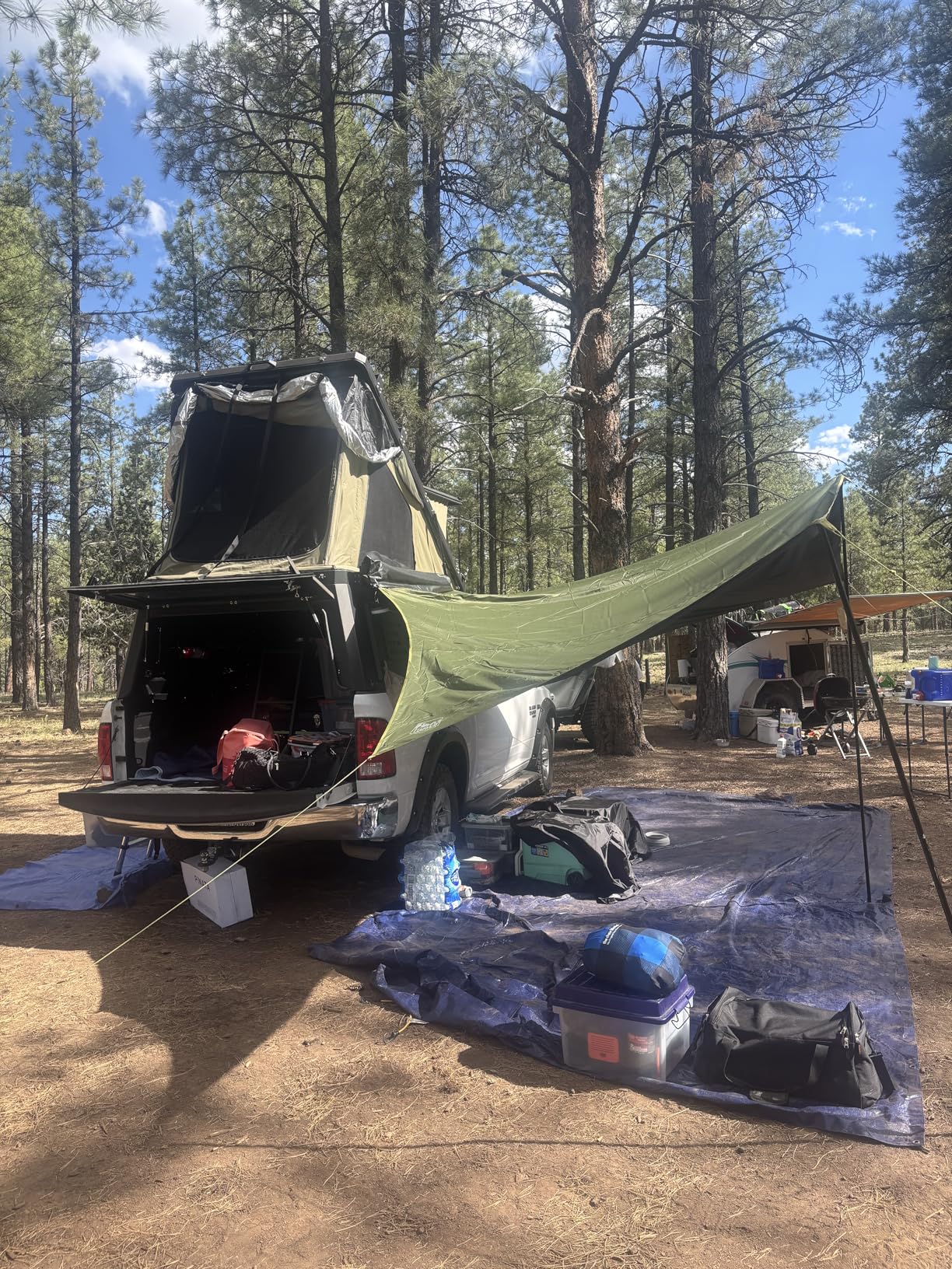 TIMBER RIDGE 19x9.8ft Retractable Vehicle Awning with Blackout Coating Roof Rack Pull-Out Sun Shade Overland Camping, Waterproof Sun Shelter for Car/Truck/Jeep/SUV/Van Green customer photo 1