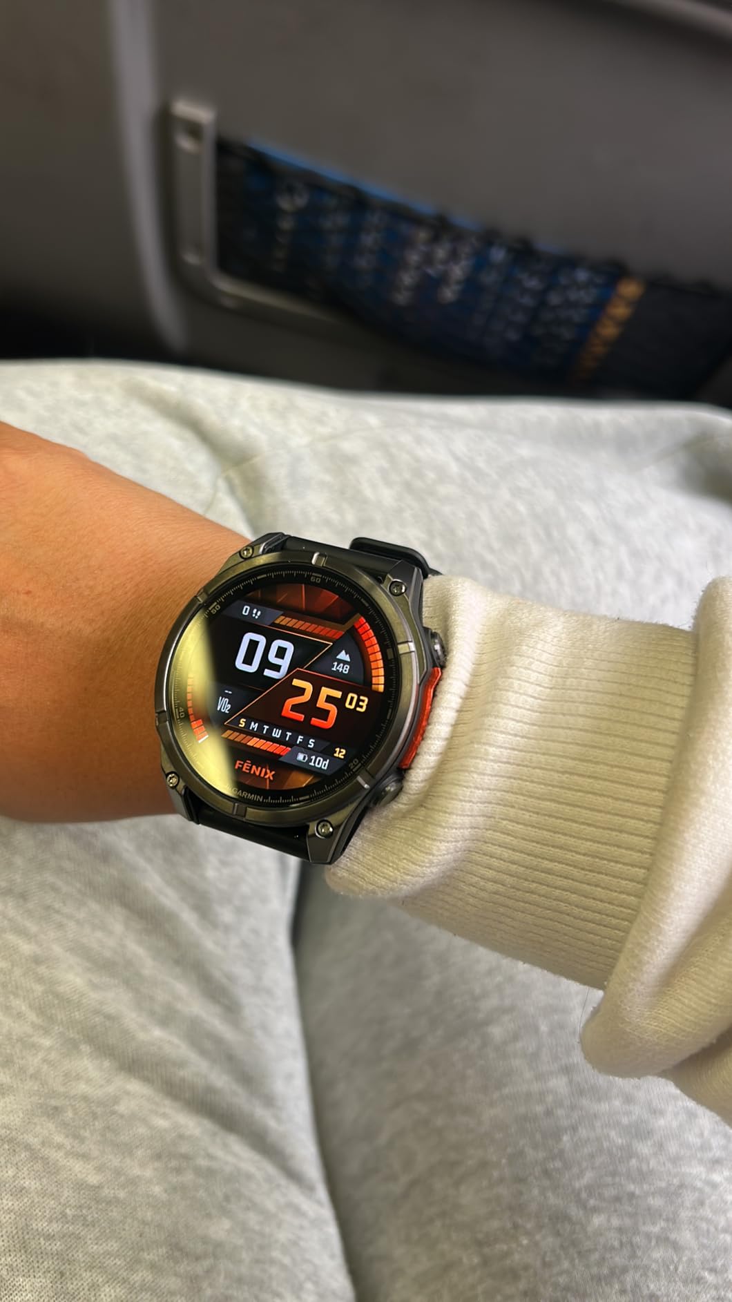 Garmin fēnix 8 - 47mm, AMOLED, Premium Multisport GPS Smartwatch, Long-Lasting Battery Life, Dive-Rated, Built-in LED Flashlight, Slate Gray with Black Band customer photo 2