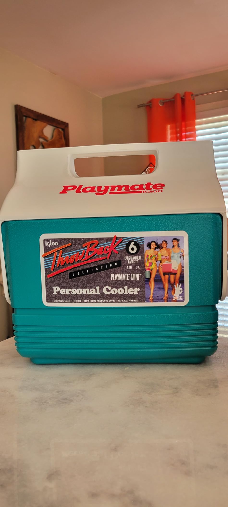 Igloo Classic Playmate Coolers, Insulated Hard Shell Cooler Chest customer photo 2