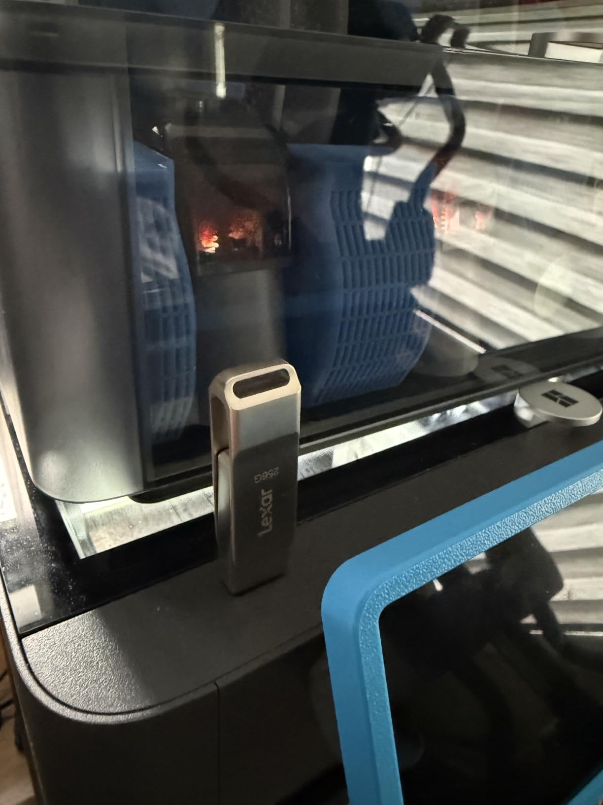 Lexar D40E 128GB Dual USB 3.2 Gen 1 Type-C Jump Drive, USB-C Flash Metal Housing Swivel Design Thumb Drive customer photo 1