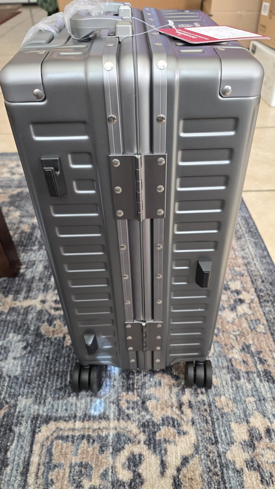 ROAMING Zipperless Luggage 28 Inch with Aluminum Frame, Checked-Large Lightweight 3-Layer PC Hard Shell Suitcase with Spinner Wheels, Metal Travel Luggage with Three TSA Locks, gray customer photo 2
