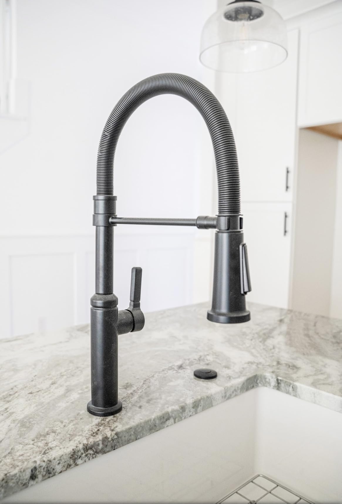 Delta Faucet Rhett Pro Commercial Style Kitchen Faucet with Pull Down Sprayer, Champagne Bronze 18829-CZ-DST customer photo 1