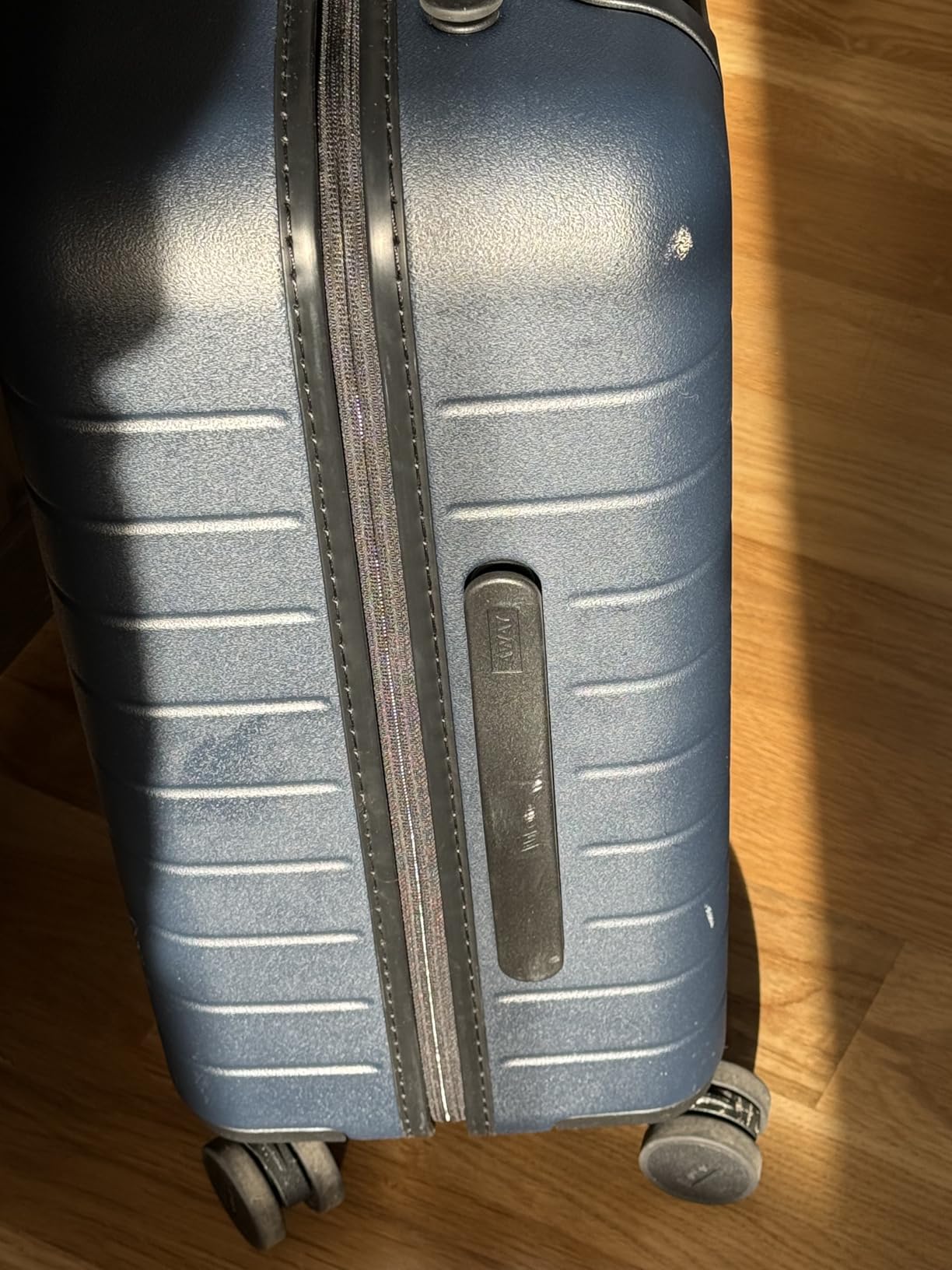 Away Carry-On Luggage - 22-Inch Lightweight Hardside Suitcase with 360° Spinner Wheels, Interior Compression System, TSA-Approved Lock - Navy Blue customer photo 2