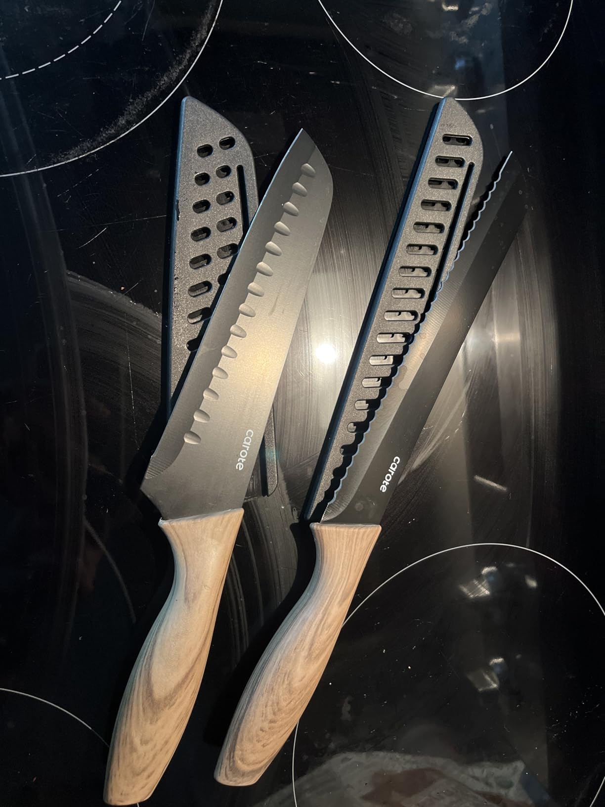 CAROTE 12PCS Knife Set, Stainless Steel Kitchen Knife Set with Nonstick Ceramic Coating, 6 Knives with Blade Guards, Rustproof, Easy-Clean, Black customer photo 2