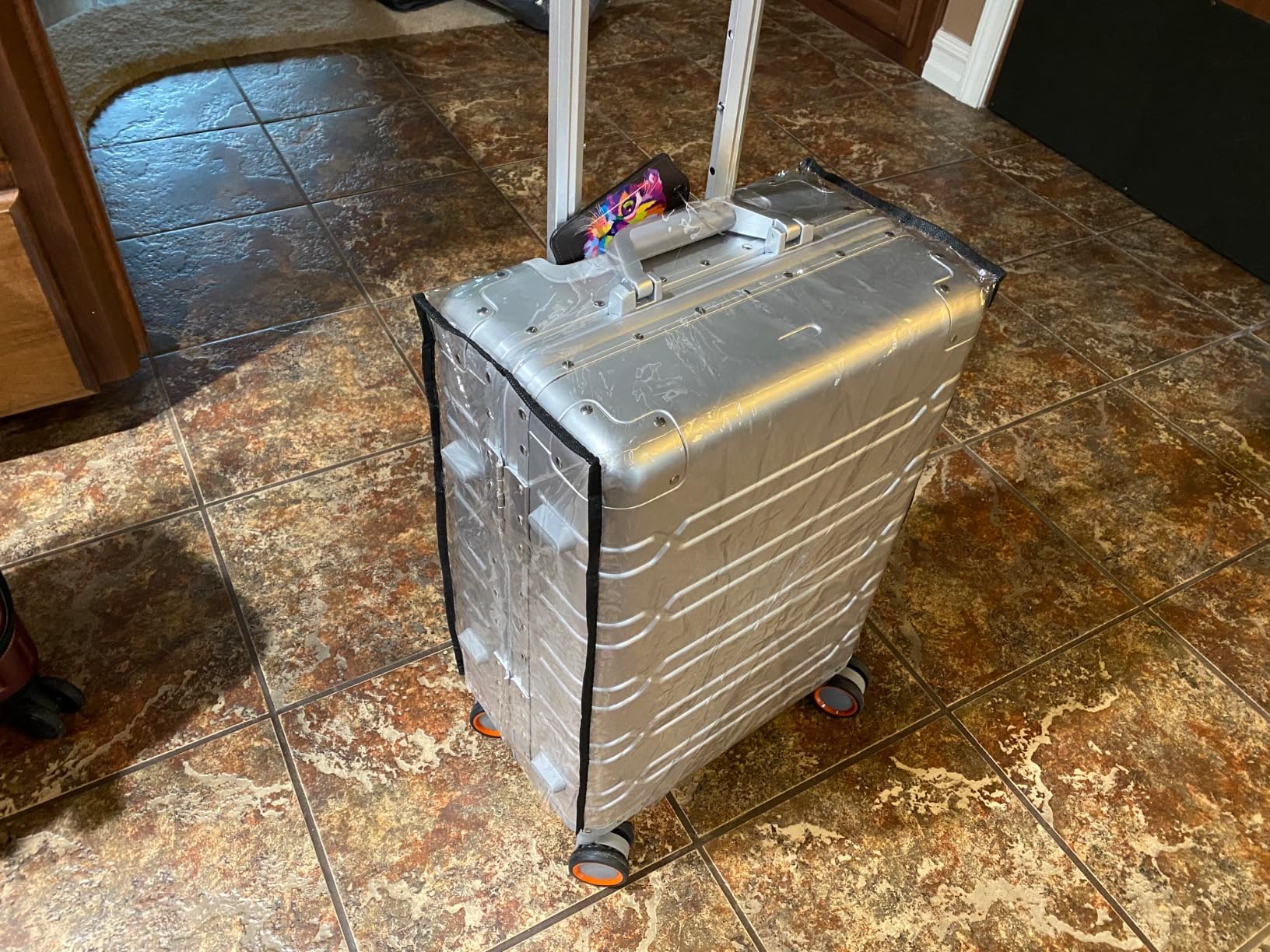 VentureVault All Aluminum Carry On Luggage 22x14x9 Airline Approved, Zipperless Luggage Premium Aluminum Suitcase Luggage, Hard Shell Carry On Luggage with Spinner Wheels (silver, 20inch) customer photo 1