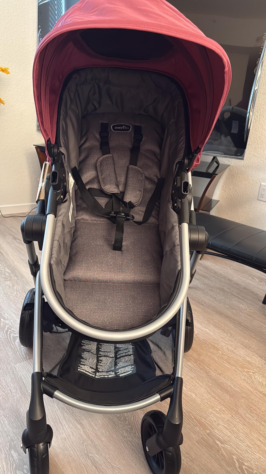 Evenflo Pivot Modular Travel System with LiteMax Preemie and Infant Car Seat (Casual Gray) customer photo 1