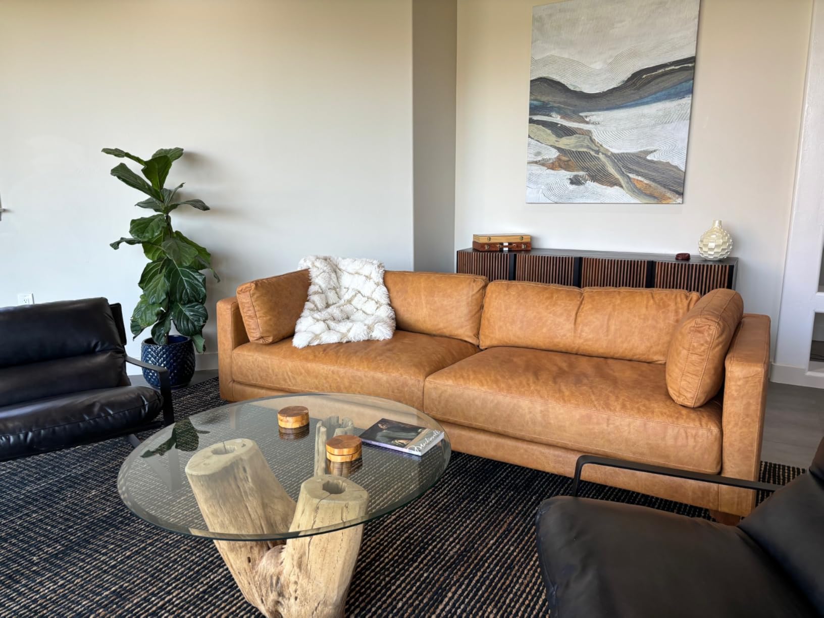 Valencia Graz Leather Wide Sofa 92