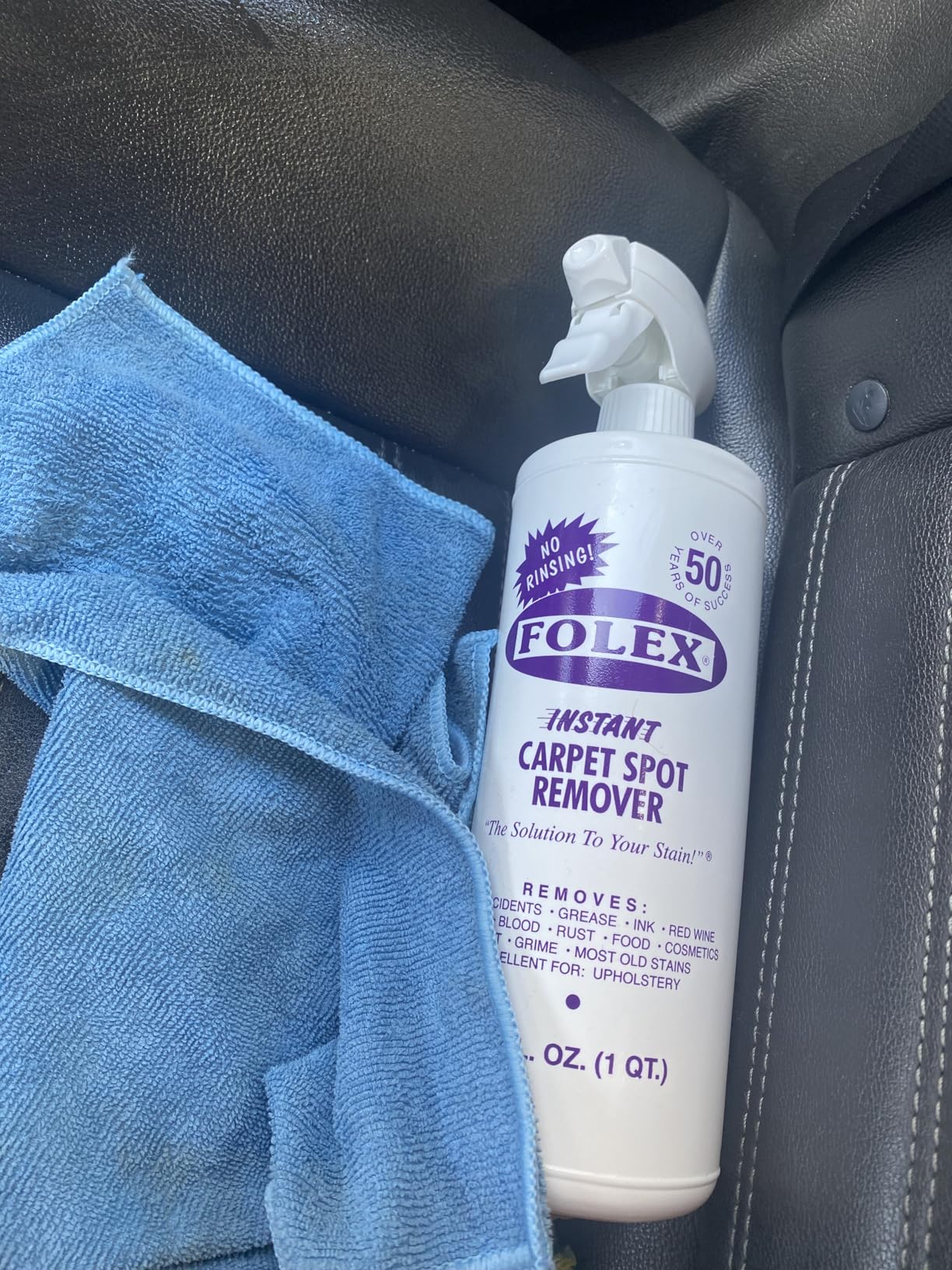 FOLEX Instant Carpet Spot Remover 32 oz - Powerful Stain Remover for Carpets, Upholstery & Rugs - Eliminates Pet Stains, Grease, Red Wine, Food, Makeup & More - With Reusable Cleaning Cloth - 1 Pack customer photo 2