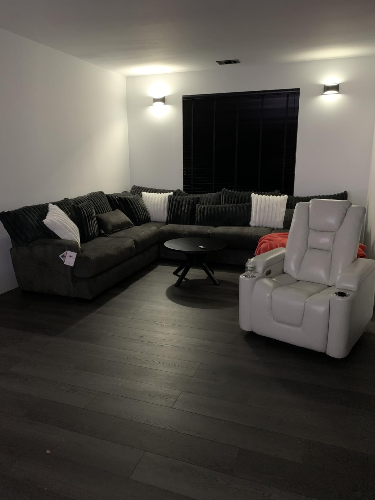 ANJ Home Theater Seating Electric Power Recliner Chair Soft Leather Club Chair for Living Room Overstuffed Single Reclining Sofa with Hidden Arm Storage, Cup Holders and USB Ports (Black2) customer photo 2