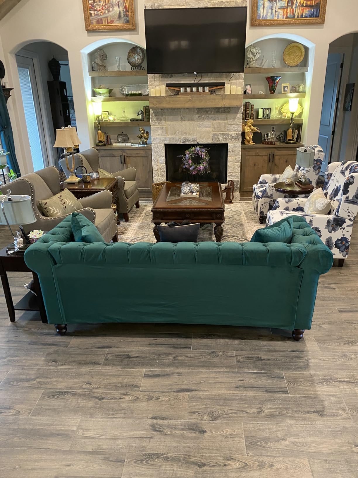 ONBRILL 82 Inch Chesterfield Sofa, 23 Inch Deep Seat Velvet Couch for Living Room, Button Tufted Couch with Rolled Arms, 2 Throw Pillows, Comfy Vintage Loveseat Sofa for Apartment, Green customer photo 2