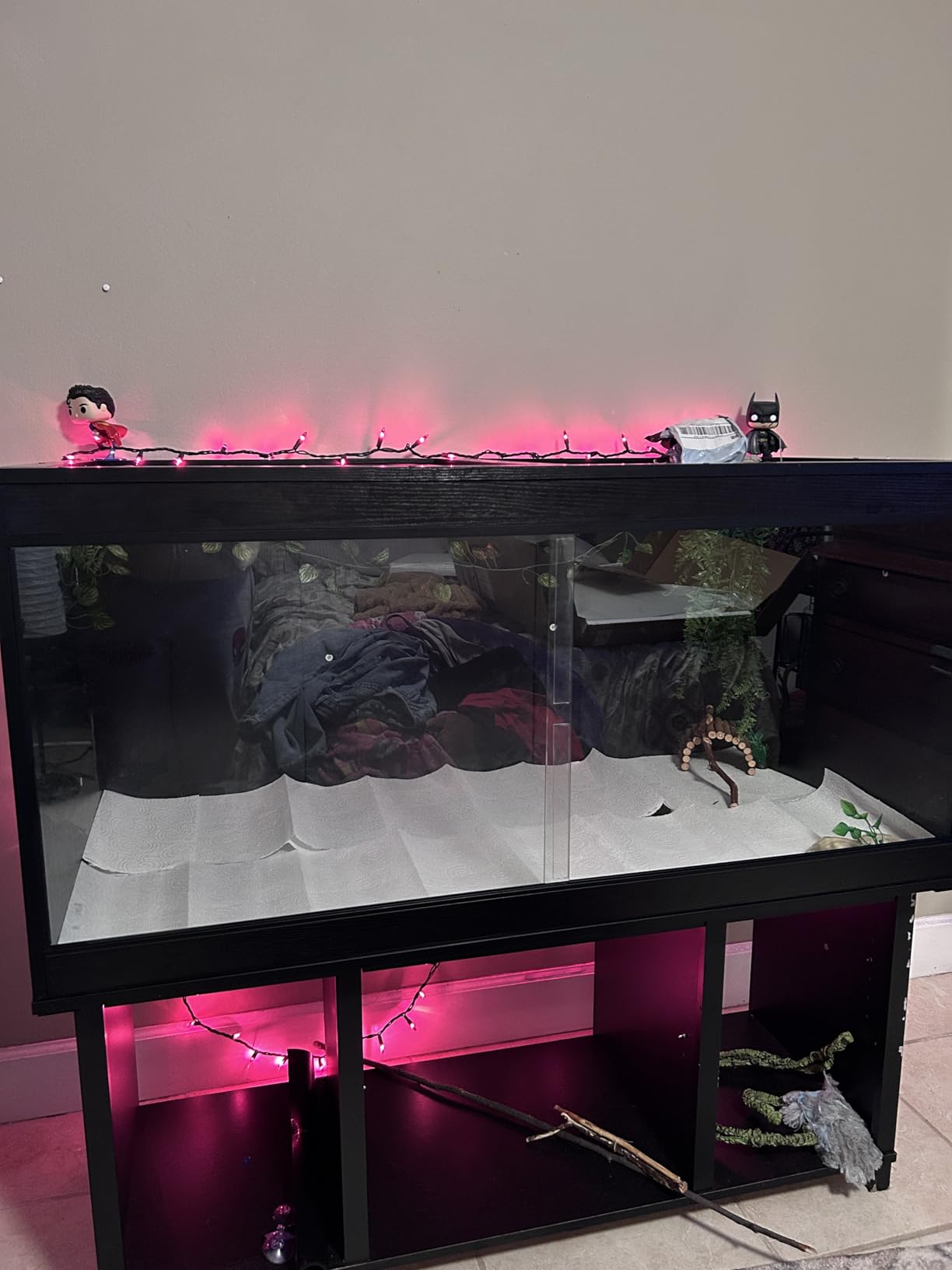 unipaws 110 Gallon Reptile Tank for Lizards, Bearded Dragon Enclosure Terrarium, Large Stackable Cage with Glass Sliding Doors and Lock and Cable Port, Black customer photo 1