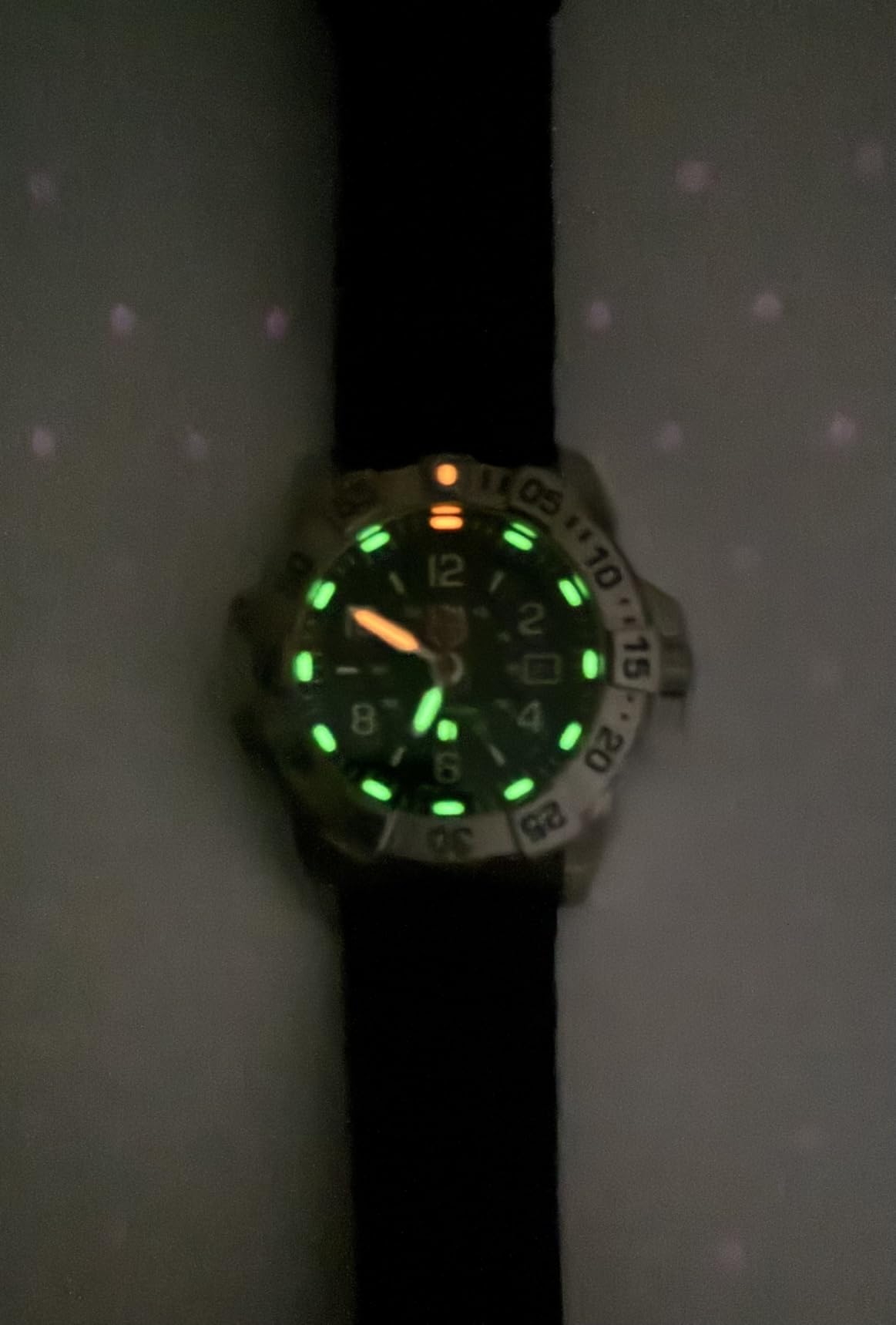Luminox Navy Seal Steel Mens Watch 43mm/44mm Military Dive Watch 200m Water Resistant Sapphire Glass Swiss Made customer photo 1