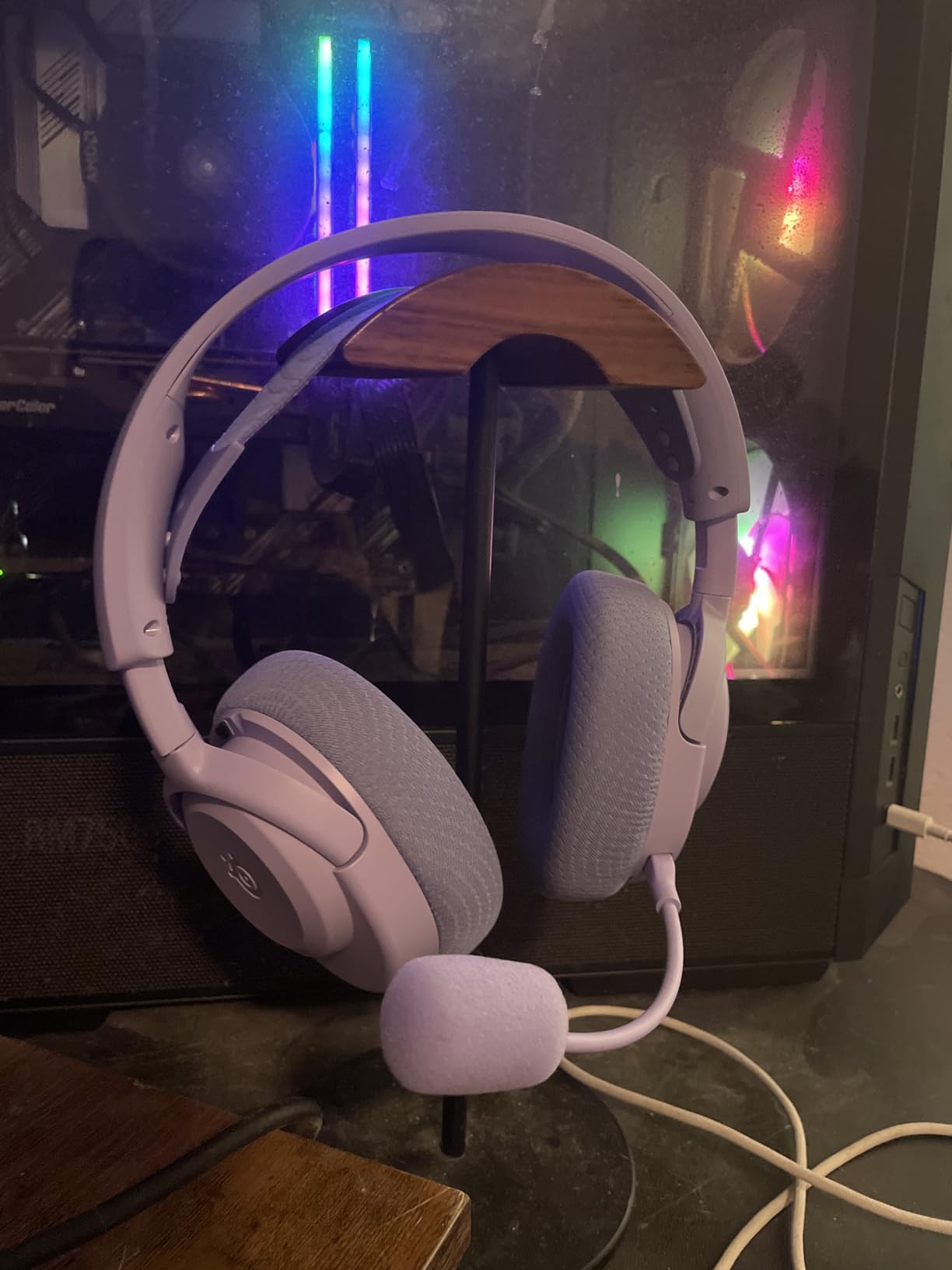 SteelSeries Arctis Nova 3P Wireless Multi-Platform Gaming Headset - Mobile App Control - 40 HR Battery - Neodymium Magnetic Drivers - 2.4GHz/Bluetooth - PS5, PS4, PC, Switch, Mobile - Black customer photo 1