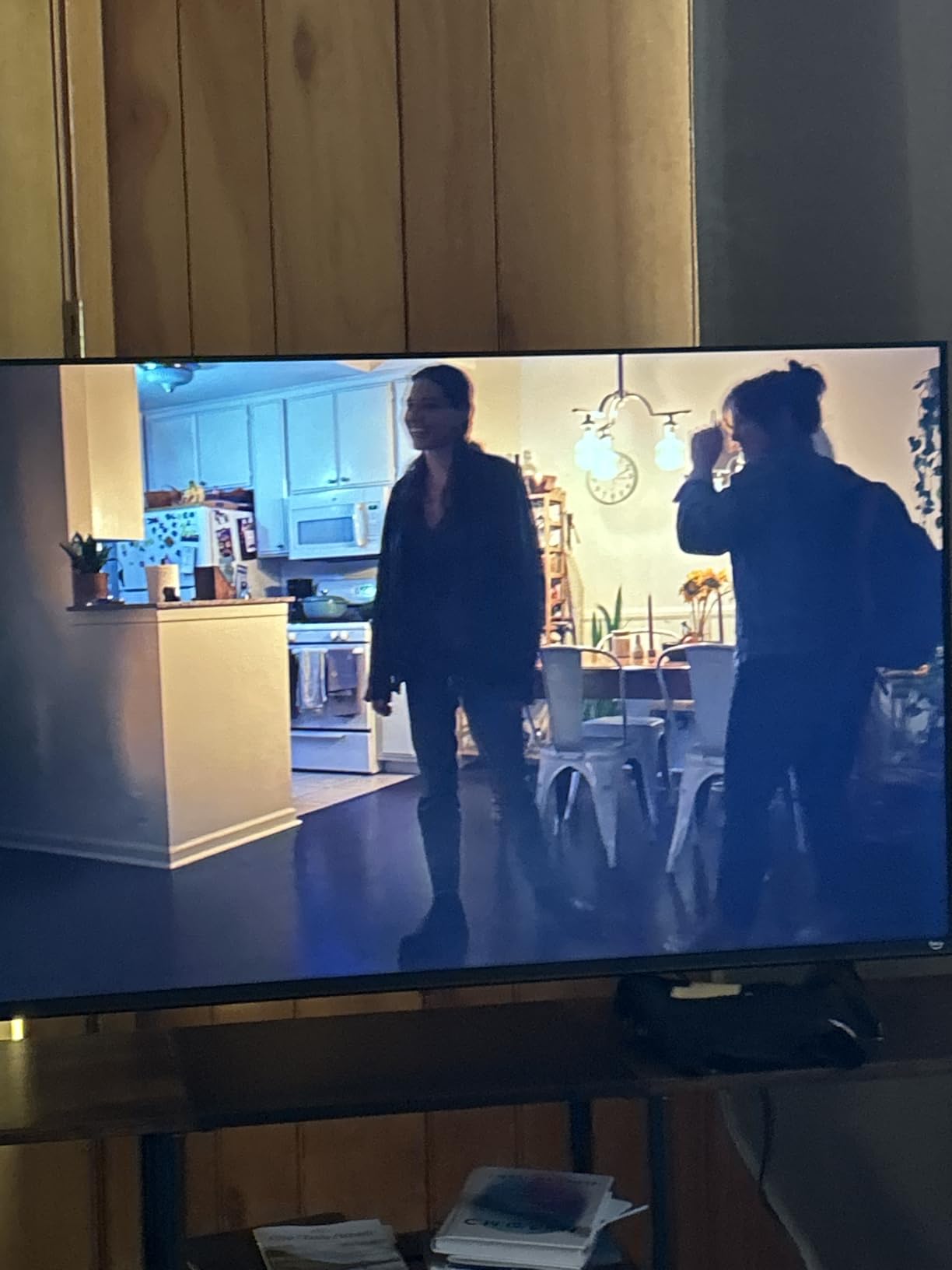 40-Inch Class QD4 Series Hi-QLED FHD Smart Fire TV (40QD4QF) - Quantum Dot Color, DTS Virtual: X, Alexa Built in, Slim Bezel Design customer photo 1