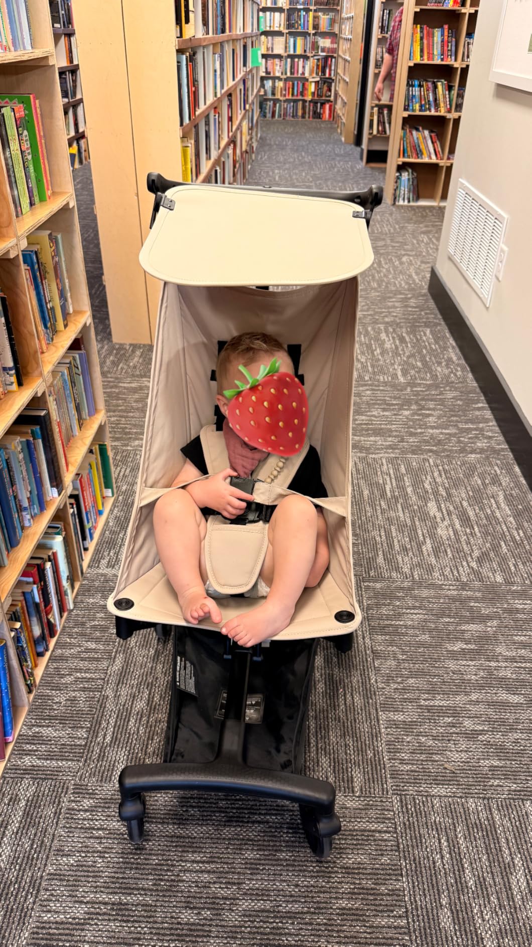 Mompush Jeto Lightweight Travel Stroller - 9.8 lbs Ultra-Compact, One-Hand Fold, Airplane Cabin Approved, All-Terrain Wheels, Smooth Ride for Toddlers, Perfect for Travel & Daily Use customer photo 2