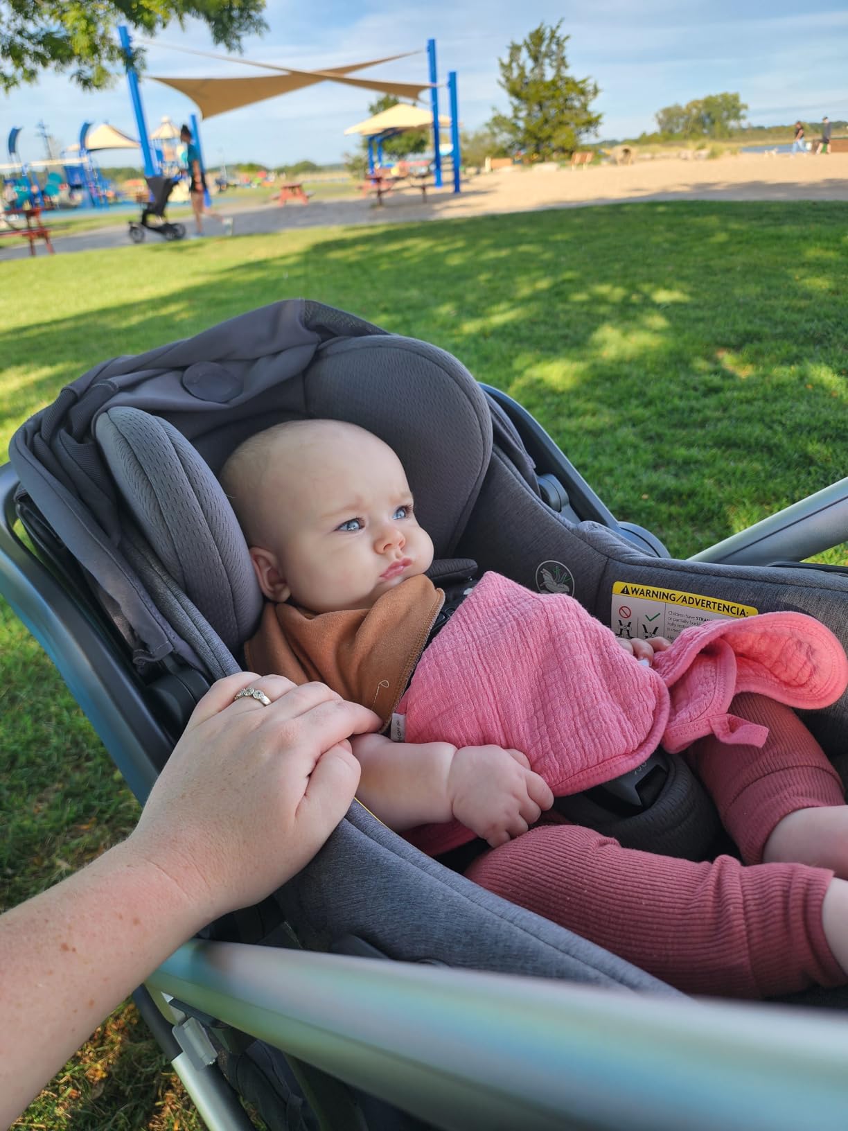 UPPAbaby Mesa V3 Infant Car Seat - Easy Installation + SmartSecure Technology - Attaches to Stroller | Base + Infant Insert Included - Declan (Oat Mélange) customer photo 2