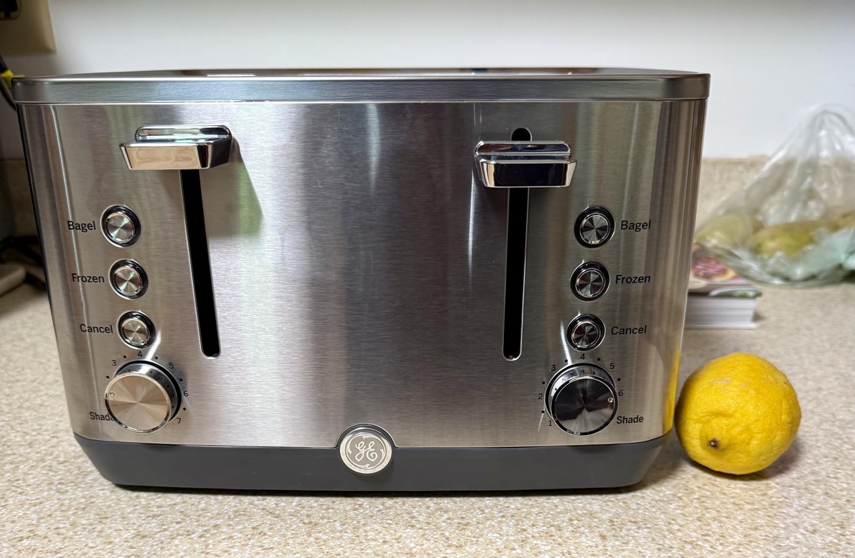 GE 4 Slice Toaster | Extra Wide Slots for Bagels, Breads, Waffles & More | 7 Shade Options | Countertop Kitchen Essentials | 1500 watt, White customer photo 2