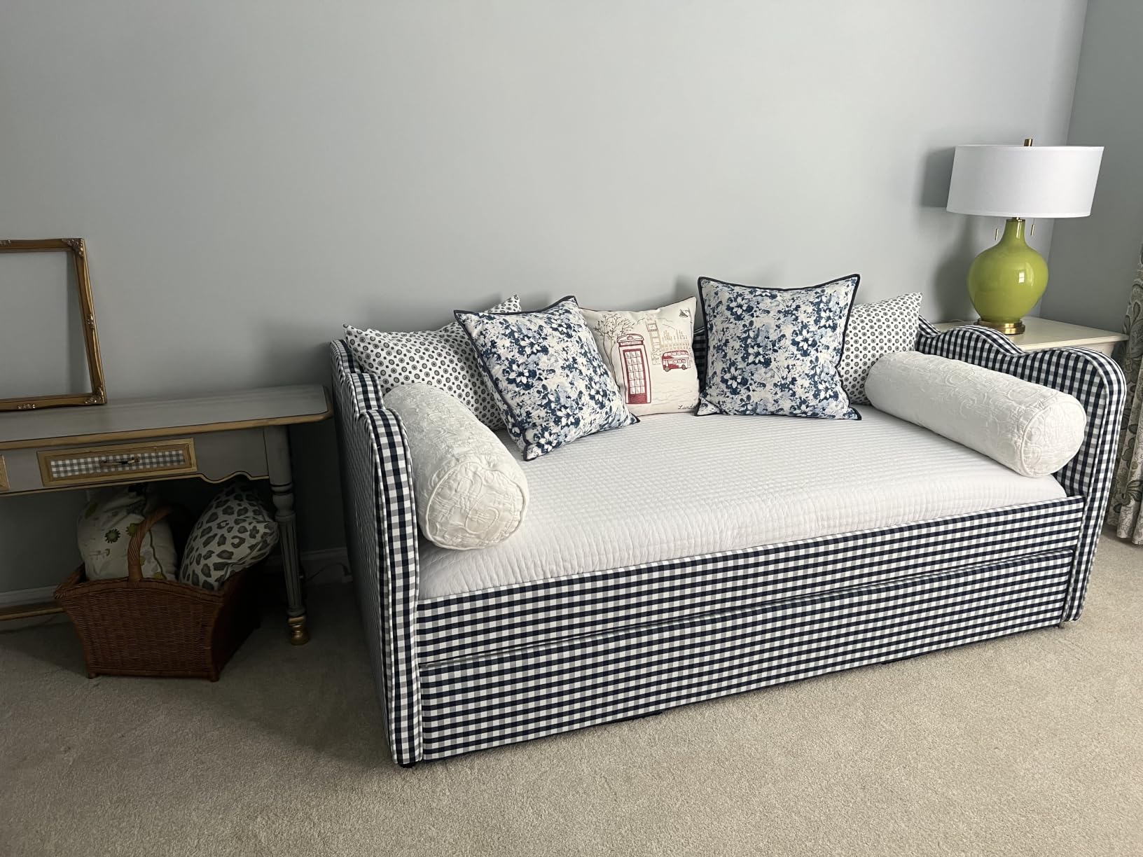 KEIKI Twin Size Upholstery Daybed with Trundle and USB, Twin to King Design Adorable Wave Shaped Extendable Linen Sofa Bed, Easy Assembly, No Box Spring Required, for Living Room and Bedroom, Navy customer photo 2