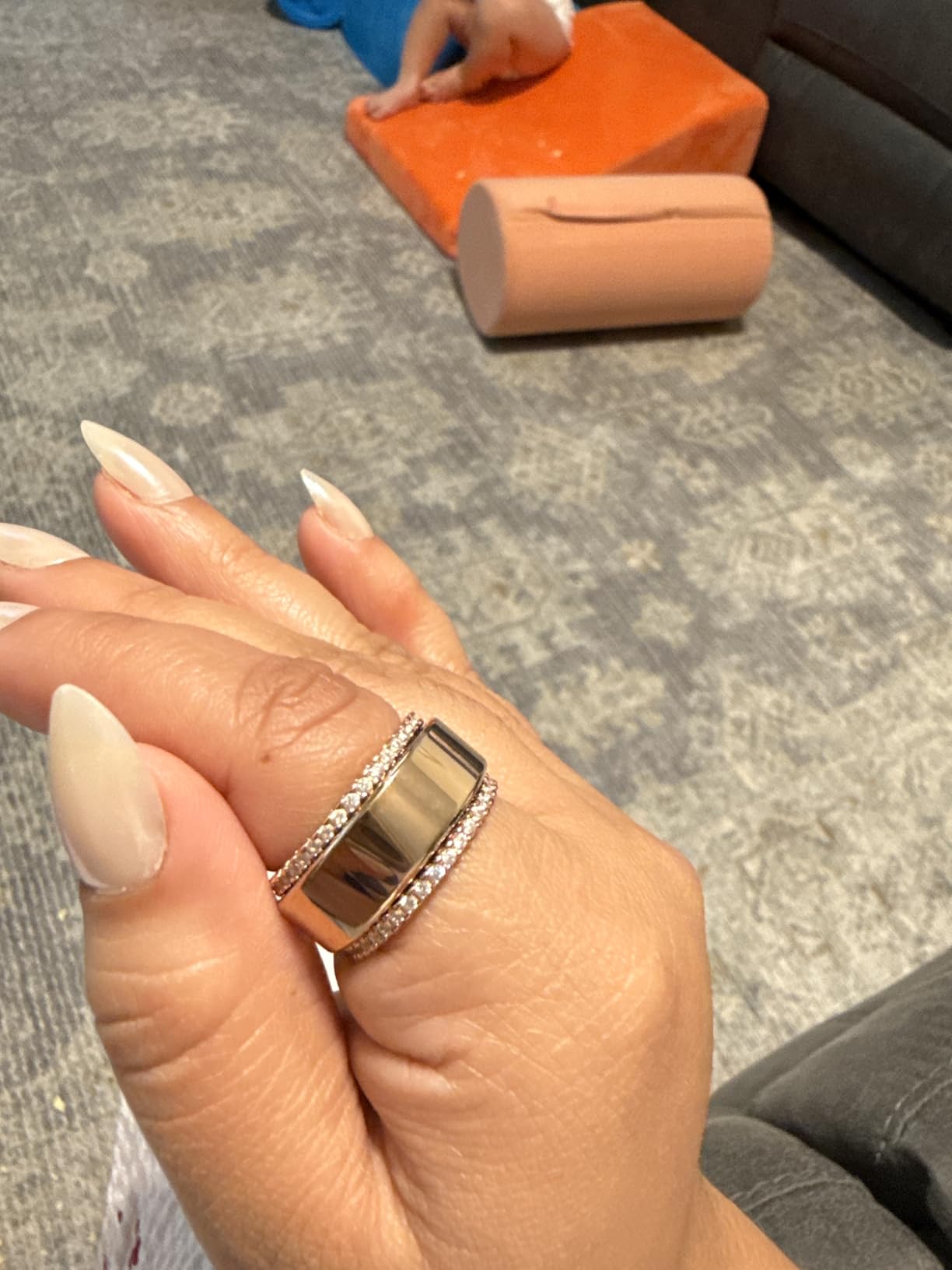 R02 Smart Ring, Smart Ring for Women and Men, No Subscription Fee, with a Charging Case, Supports Heart Rate, Blood Oxygen, Sleep Health Monitoring (Rose Gold, Size 8) customer photo 1