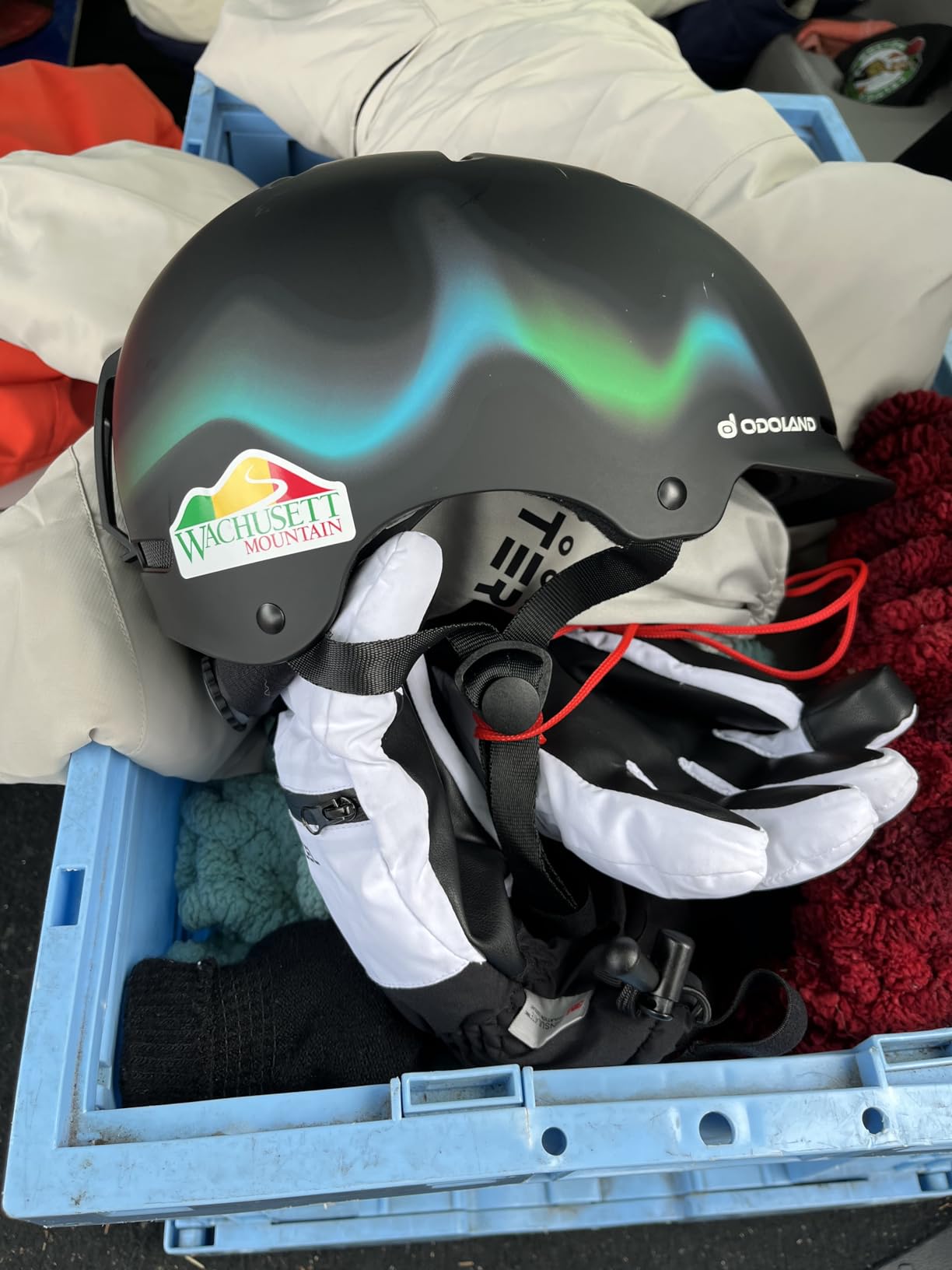 Odoland Adult Ski Helmet for Men & Women - Snowboard Helmet with Adjustable Dial Fit System, ASTM Safety Certified, Goggles Compatible for Skiing, Snowboarding customer photo 1