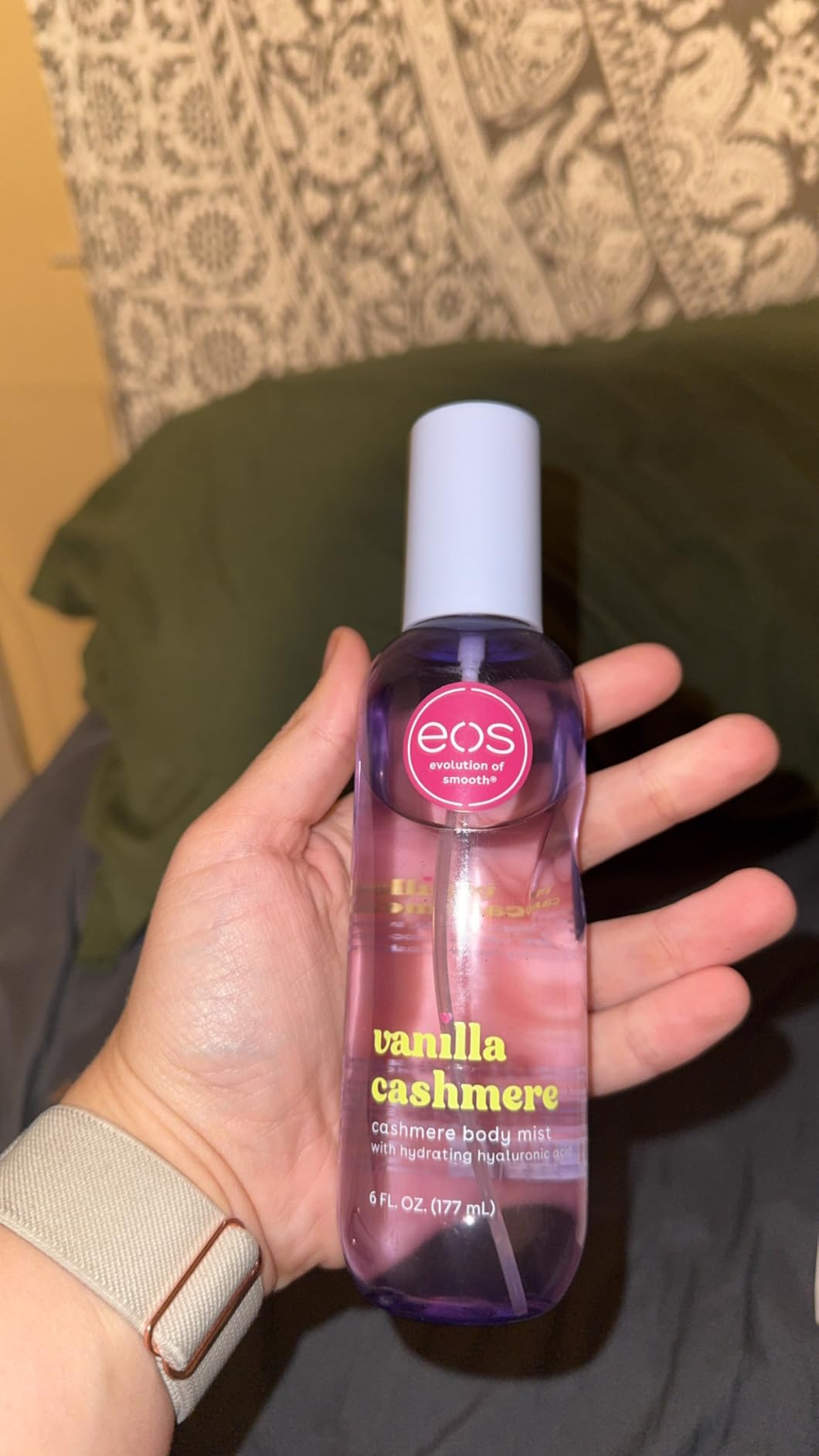 eos Cashmere Body Mist, Vanilla Musk & Cozy Caramel, Hair Mist and Body Spray for Women, Moisturizing Formula with Hyaluronic Acid, Vegan, Cruelty-Free, 6 fl oz customer photo 1