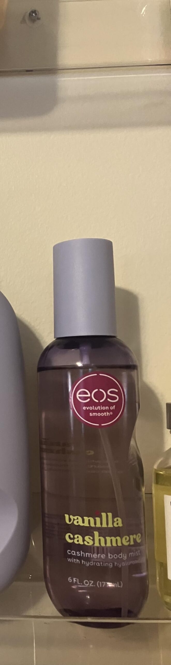 eos Cashmere Body Mist, Vanilla Musk & Cozy Caramel, Hair Mist and Body Spray for Women, Moisturizing Formula with Hyaluronic Acid, Vegan, Cruelty-Free, 6 fl oz customer photo 2