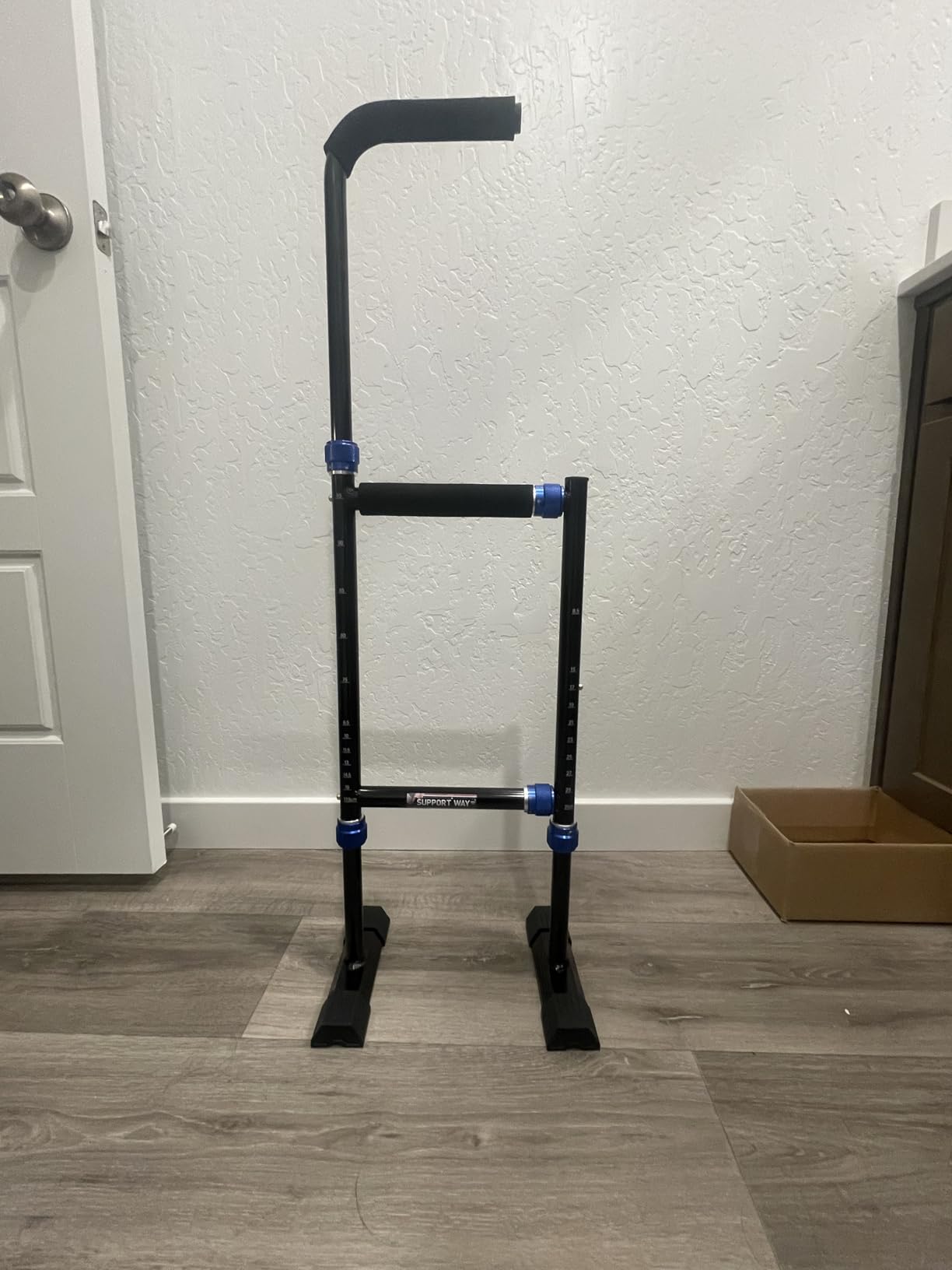 Upgrade 2-in-1 Assist Cane for Seniors, Both Stair Assist Cane and Standing Aid for Couch, Widening Anti Slip Base, Adjustable Height, Ultra Sturdy Bracket for Steps, Bathroom, Bedside customer photo 1