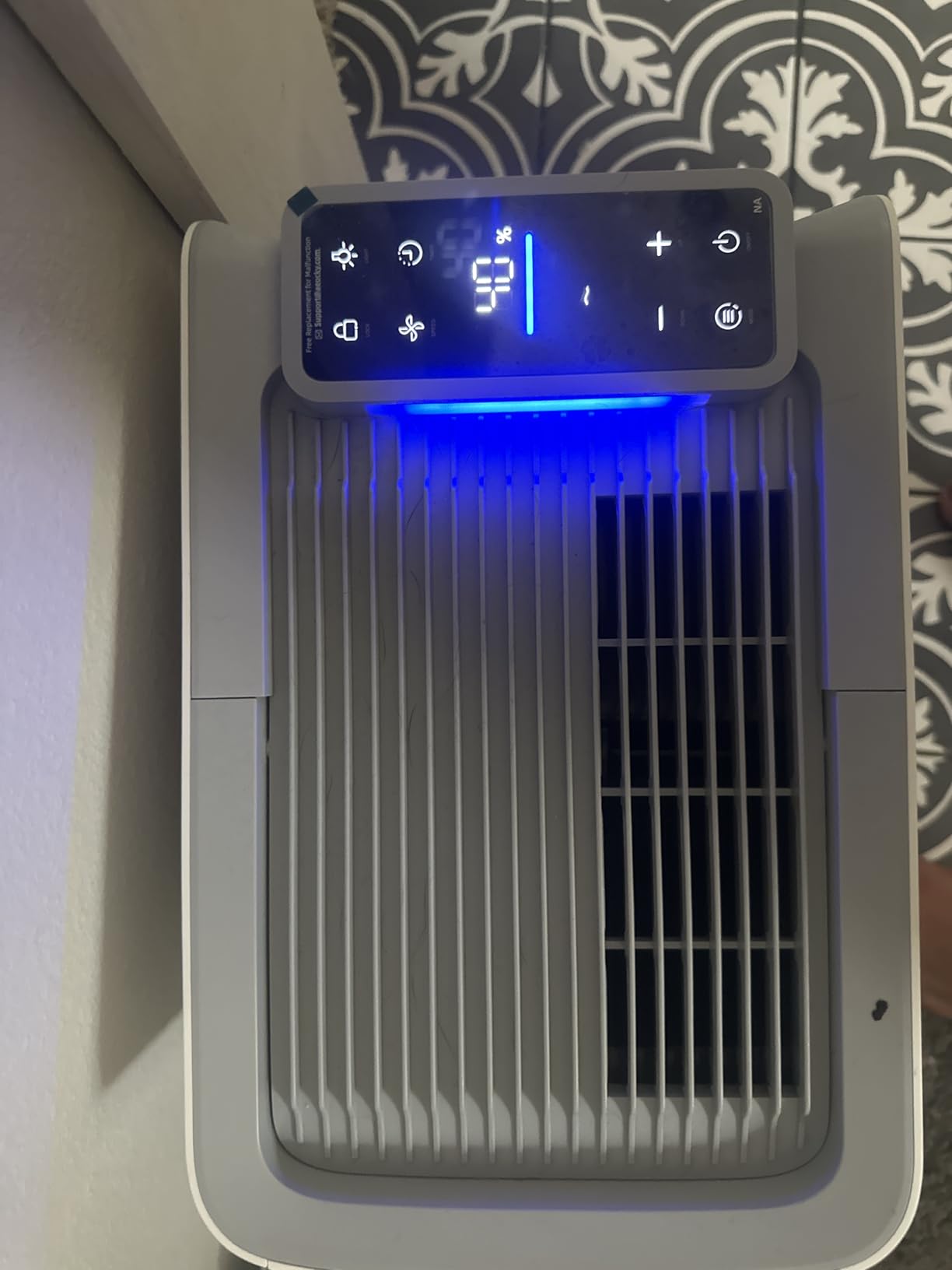 AEOCKY 50 Pint/Day Compressor Dehumidifier, 3500Sq.Ft for Basement, Home, Bedroom, Bathroom, with Drain Hose, 0.8 Gallon Water Tank Capacity, Intelligent Humidistat, Quiet customer photo 1