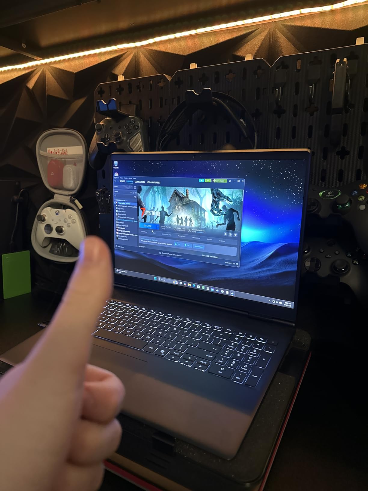 Alienware 16 Aurora Gaming Laptop (16