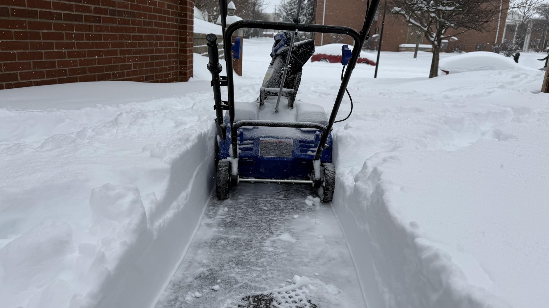 Snow Joe IONMAX 48V 18 Inch Cordless Electric Snow Blower Machine - Battery-Powered Single-Stage Thrower with LED Light and Wheels for Driveway Clearing customer photo 1