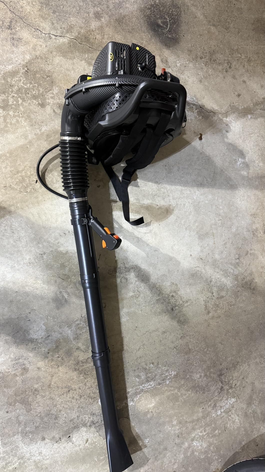 72CC Gas Backpack Leaf Blower - 2-Stroke Handheld-Class V Engine, 230 MPH 760 CFM, Adjustable Speed, Low Noise & Ergonomic Design, Cruise Control for Fast Yard Cleanup (Black) customer photo 1