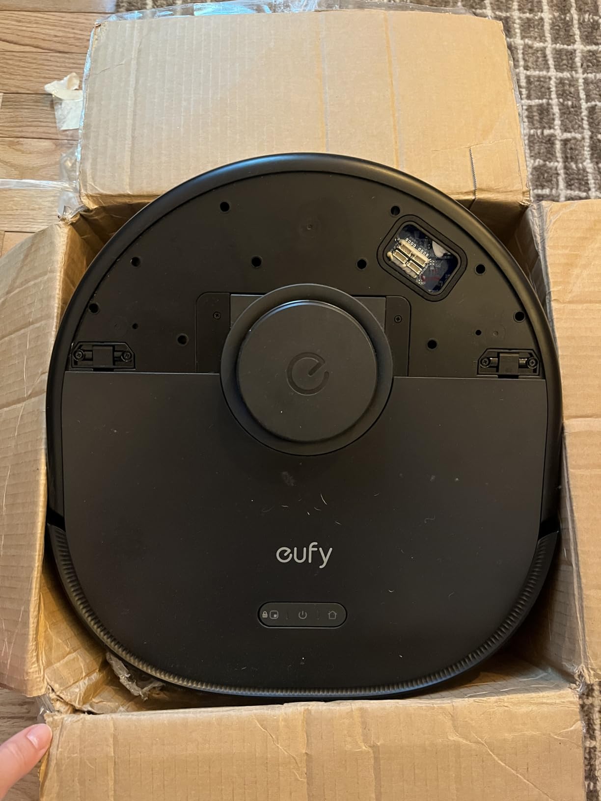 eufy C28 Robot Vacuum and Mop Combo, 15,000 Pa Suction, HydroJet Always Fresh Roller Mop, Upgraded from X10 Pro, Zero-Tangle Design for Pet Hair, Auto Mop Washing&Drying, Self-Emptying&Refilling customer photo 2